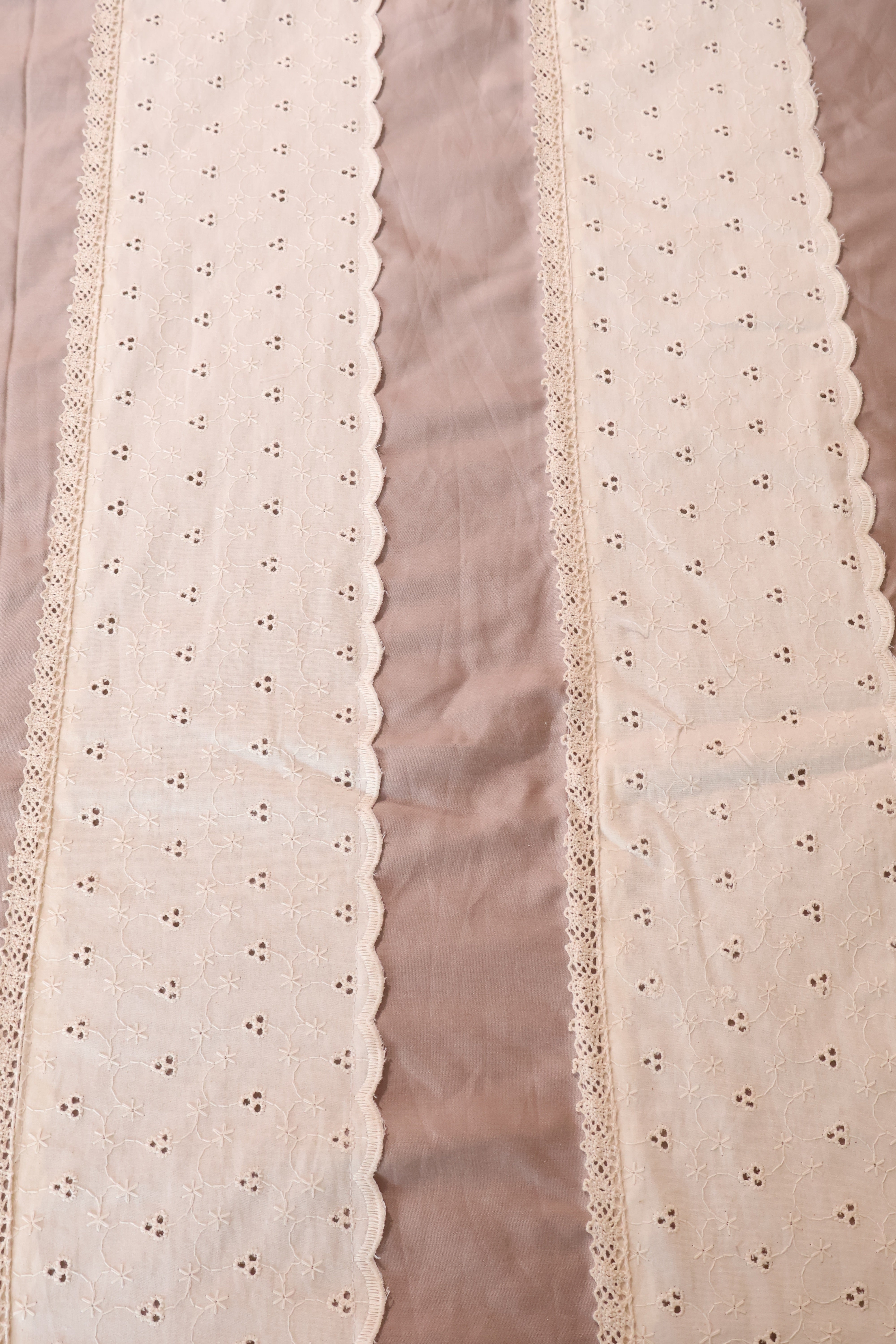 Bedsheets - Premium designer king bedsheets dd lace