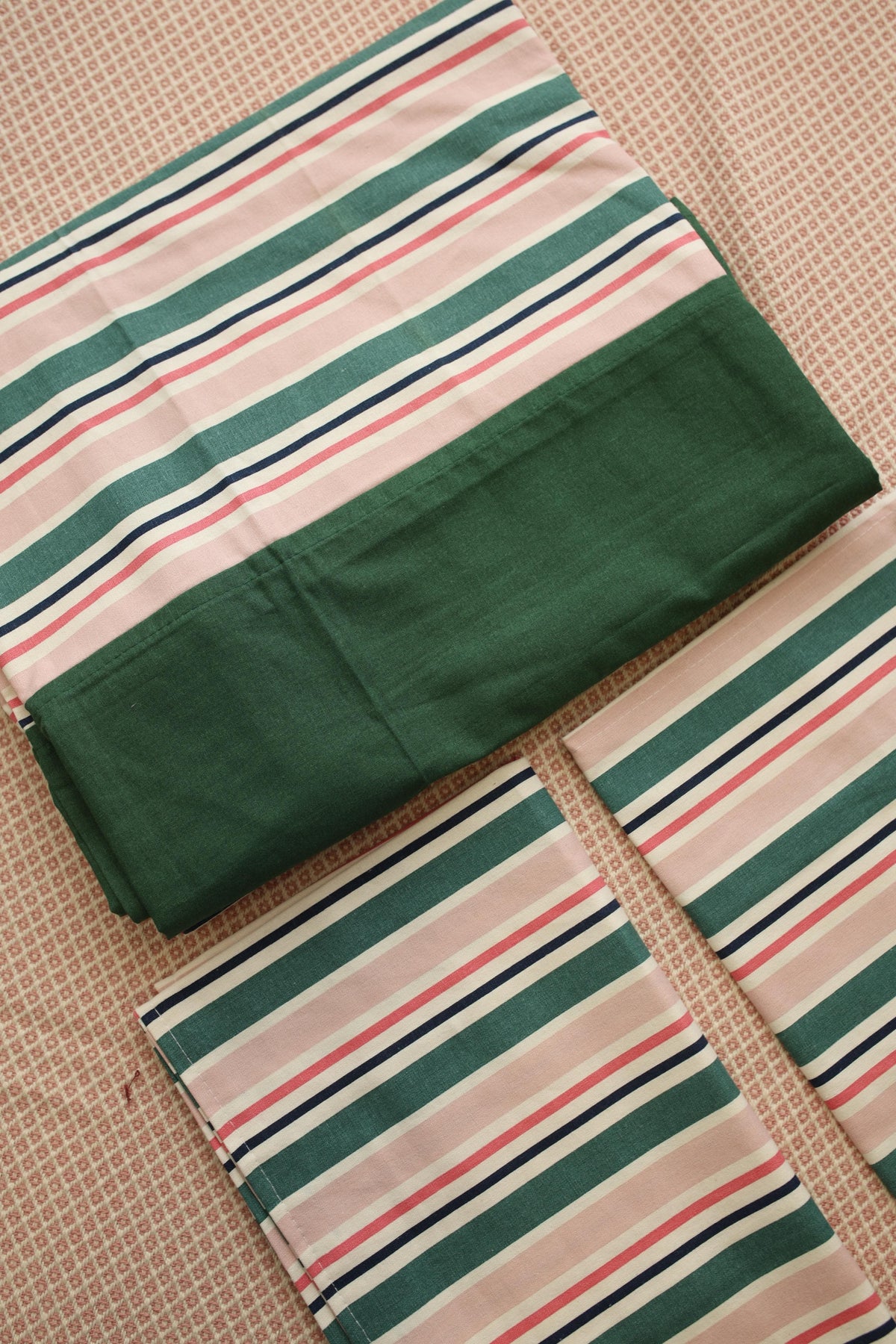 Bedsheets - Queen daily use border bedsheets
