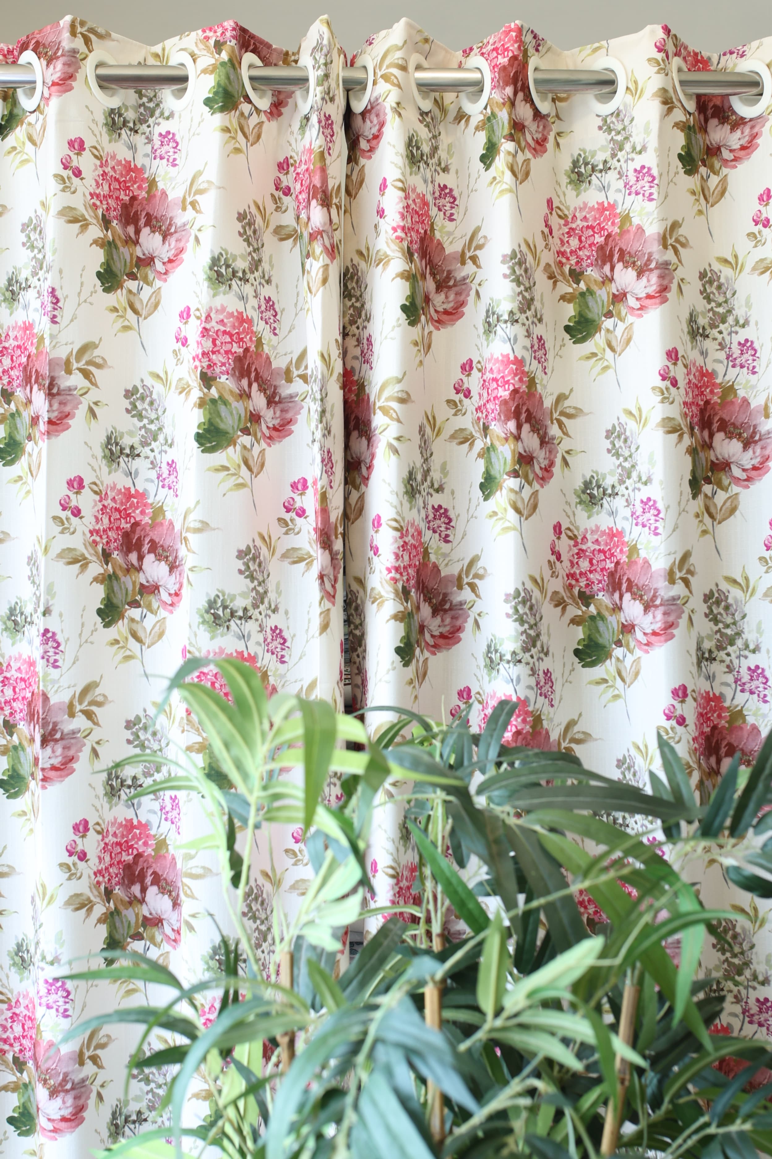 Curtains - Premium elegant floral Opaque curtains