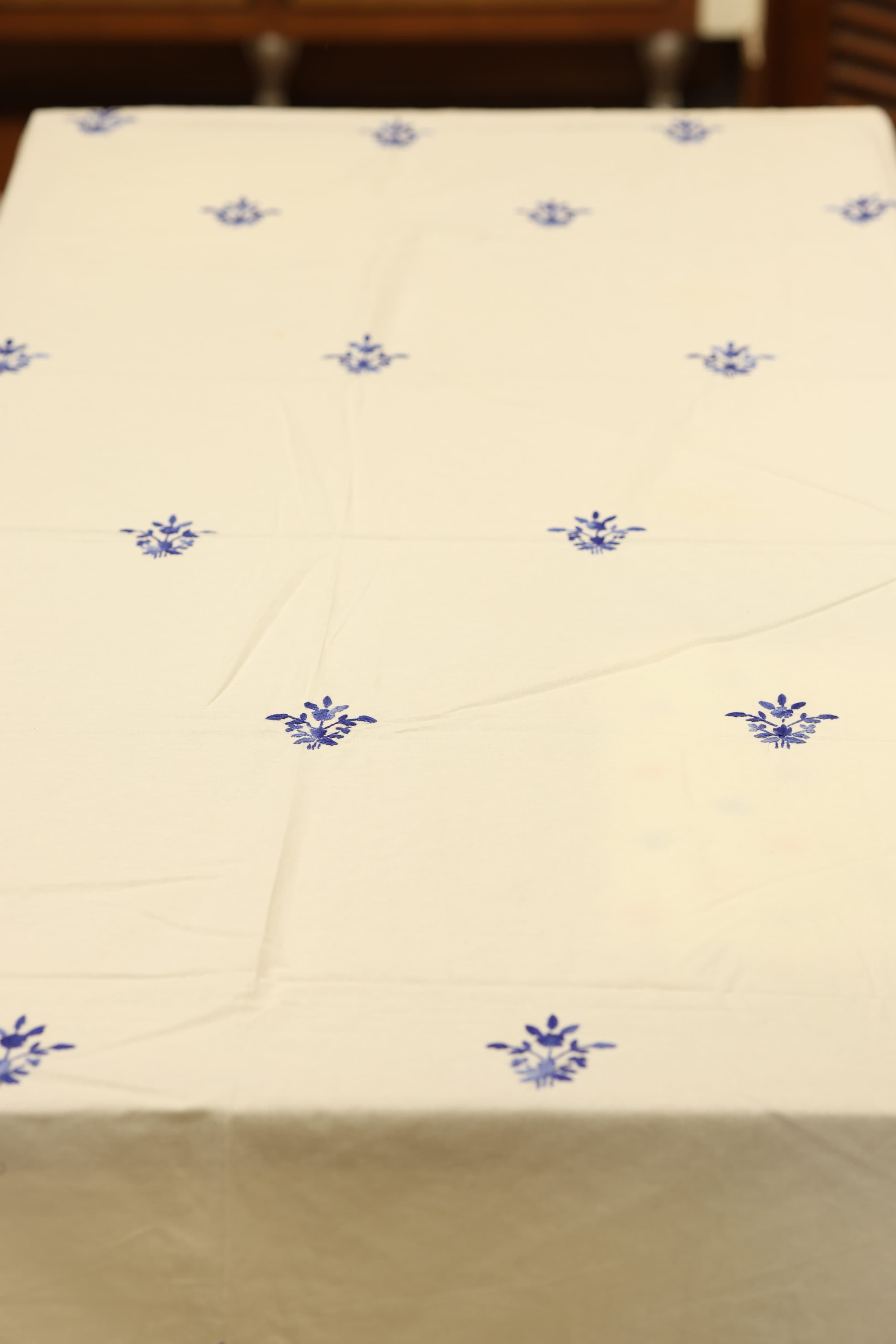 Table cloth - 6 seater Hand embroidery