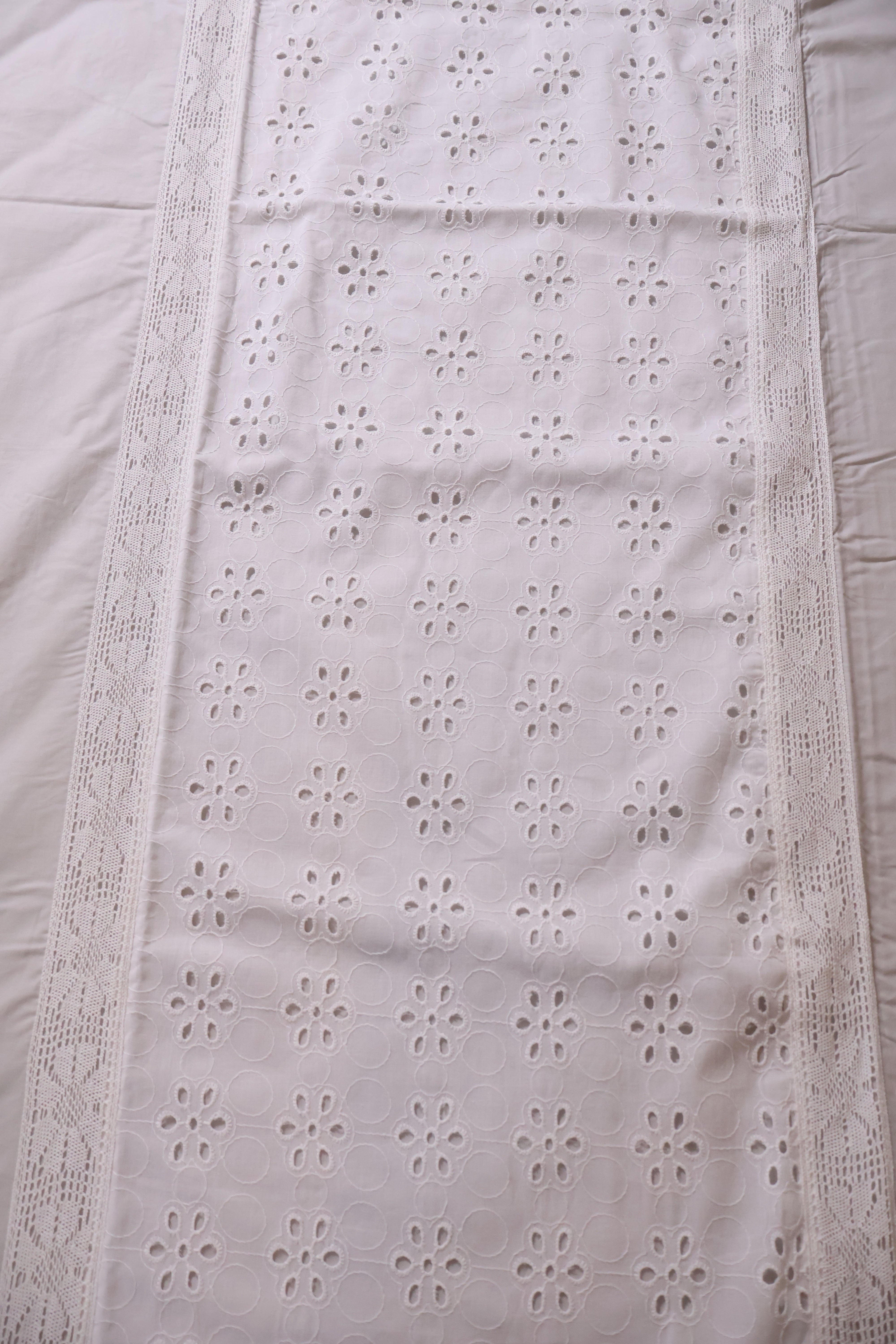 Bedsheets - Premium designer king bedsheets dd lace
