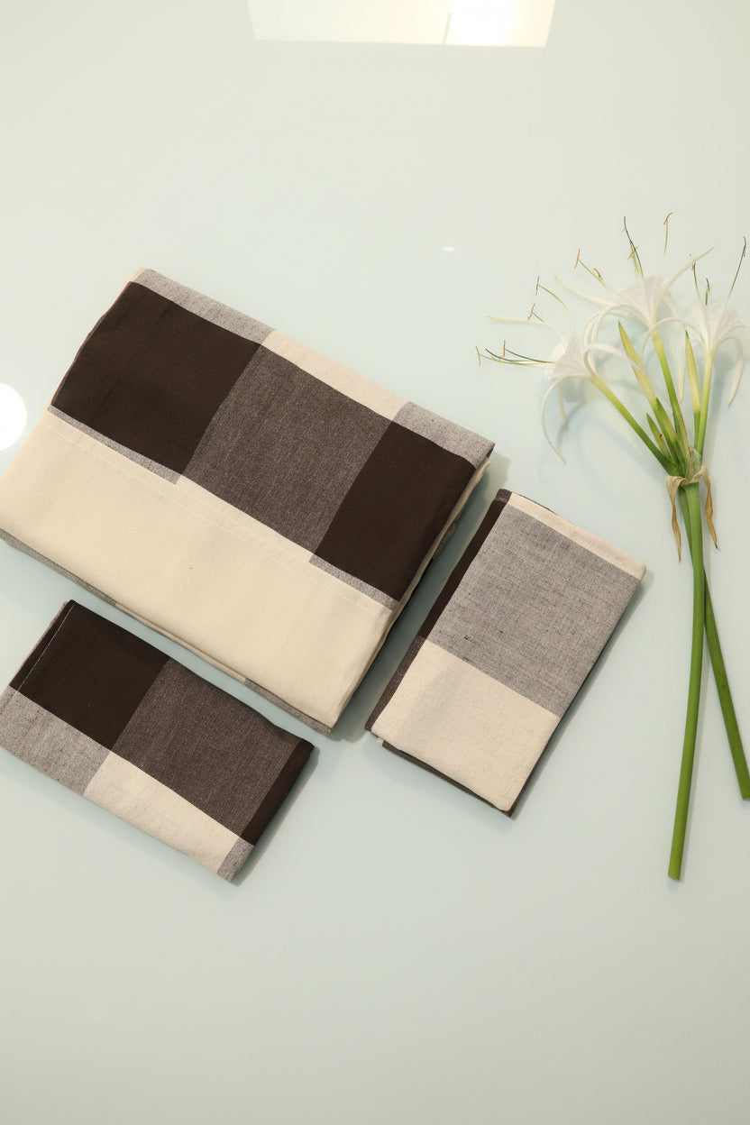 Bedsheets-King Daily use border bedsheets