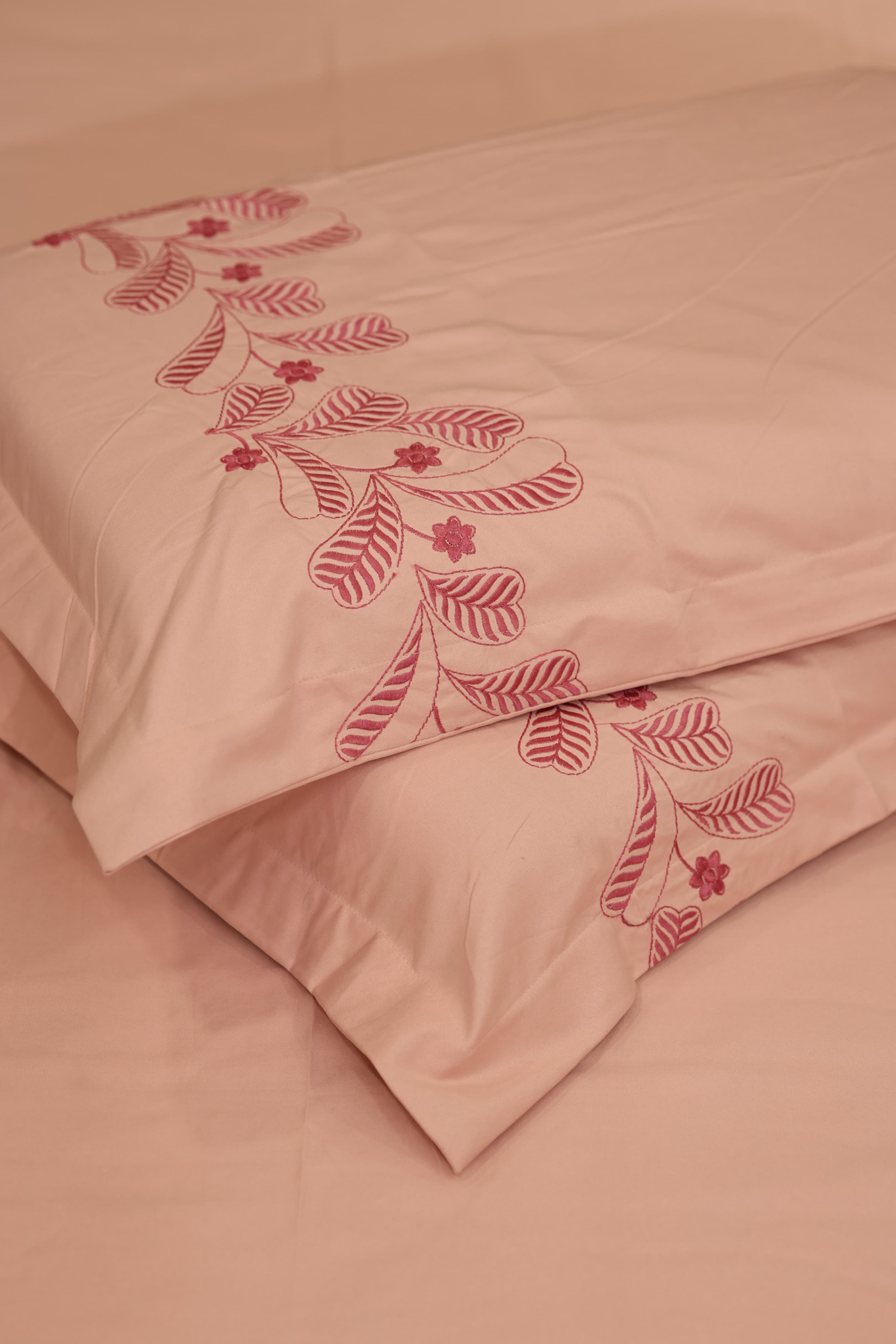 Elegant Embroidery Queen Bedsheet Set MEQ