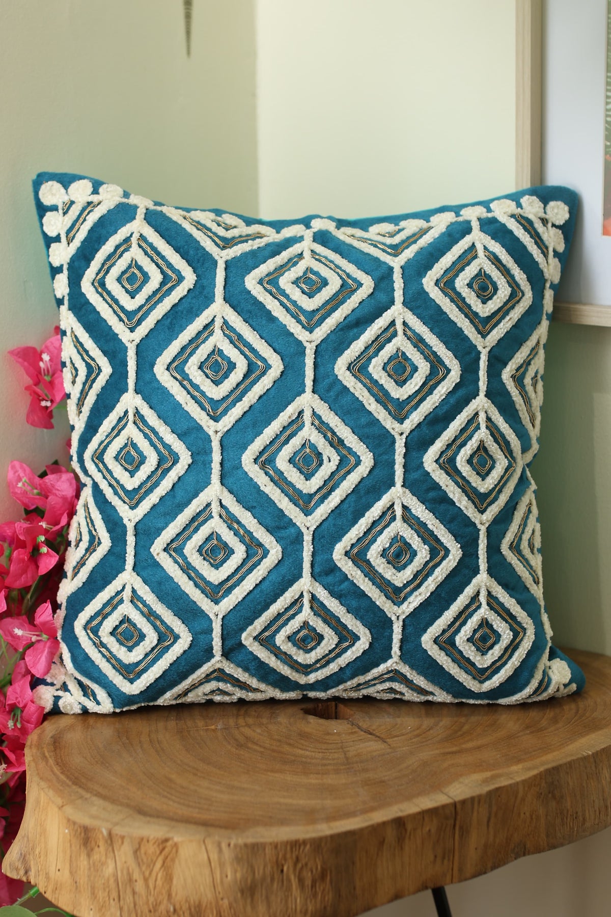 Cushion covers-Premium embroidery cushion covers