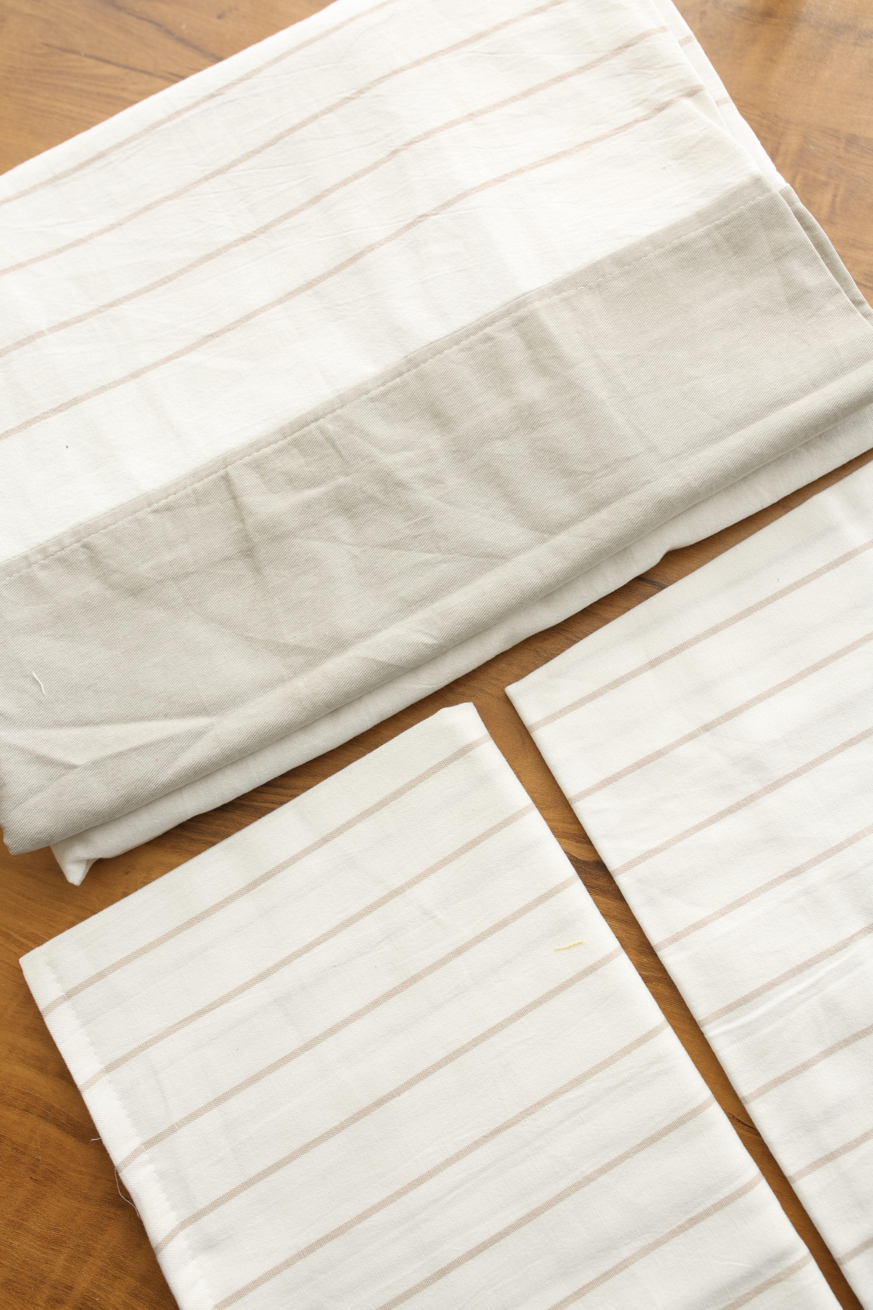 Bedsheets - Queen daily use border bedsheets