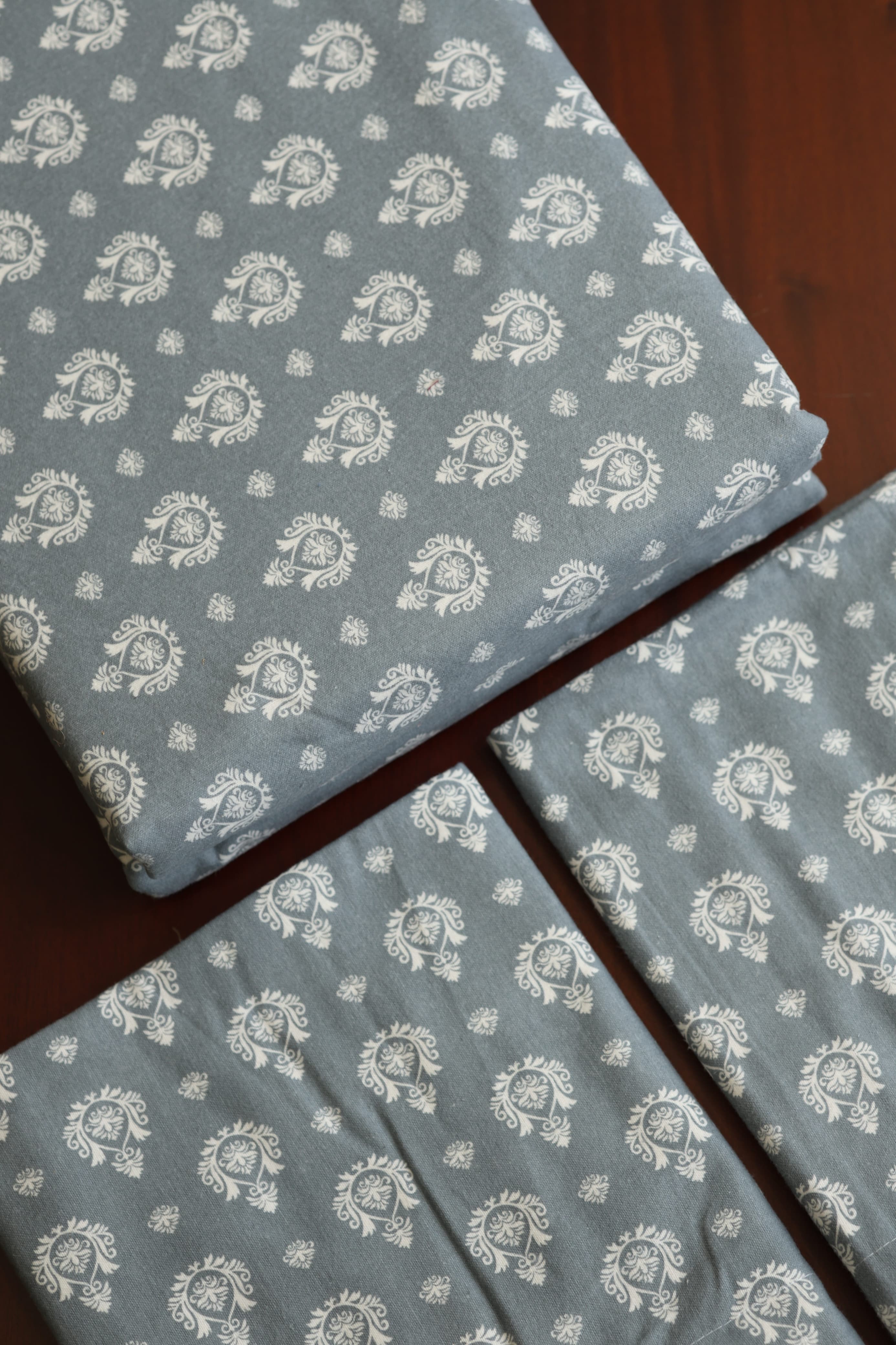 Vintana King Size Soft Cotton Flannel Bedsheet Set