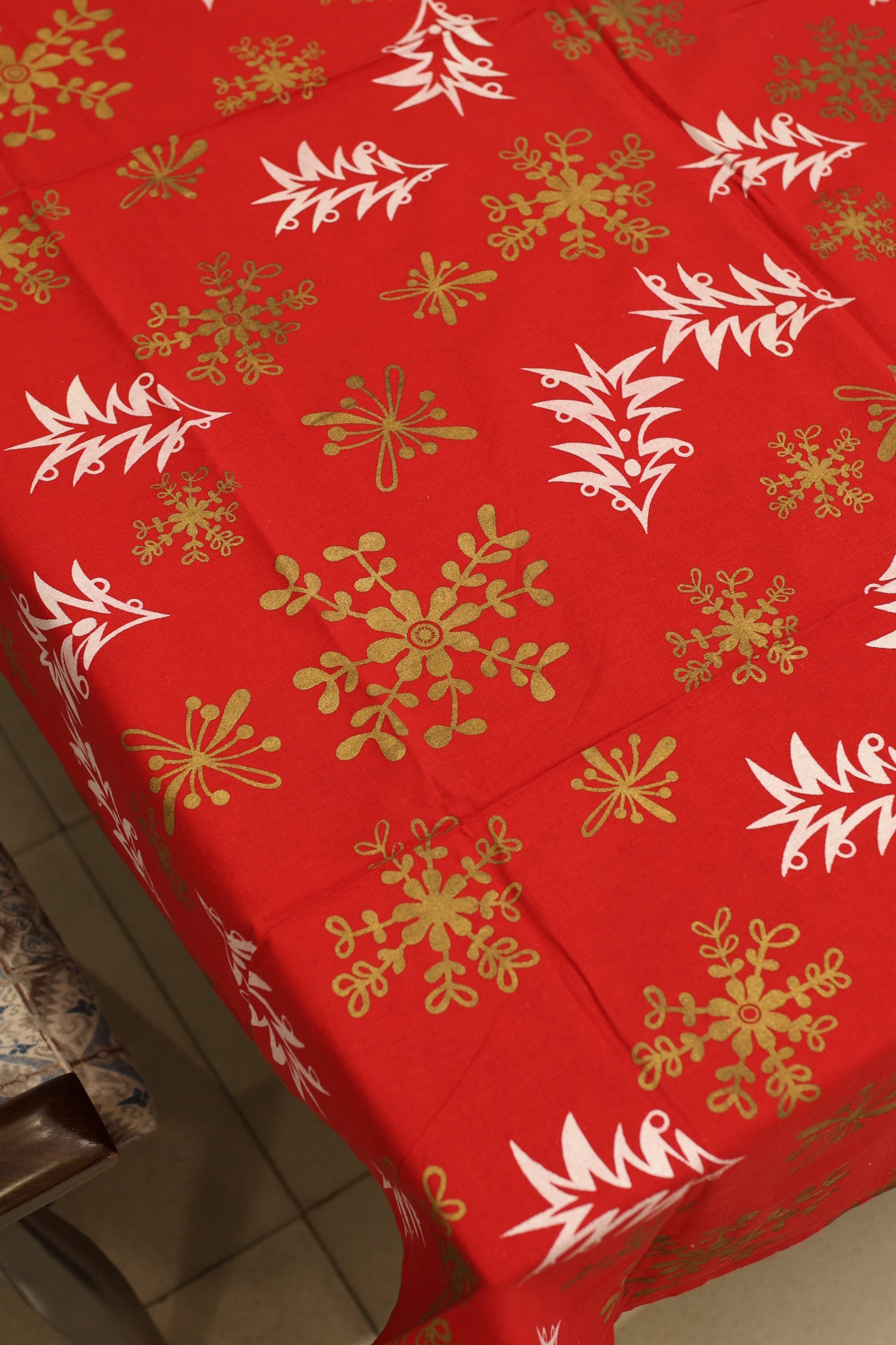 Table cloths - 6 seater Xmas edition