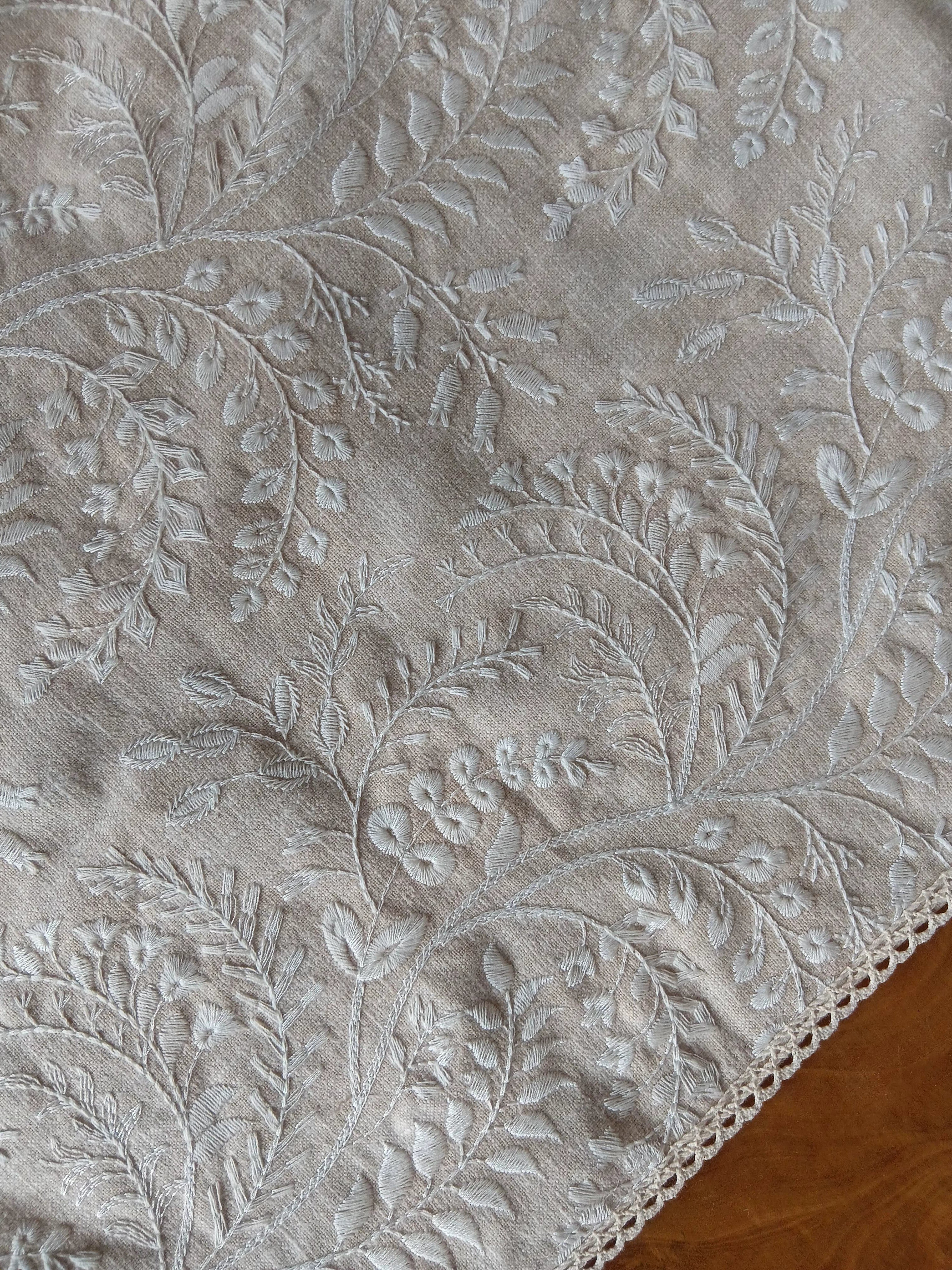 Table Runners - 6 seater (Embroidery)