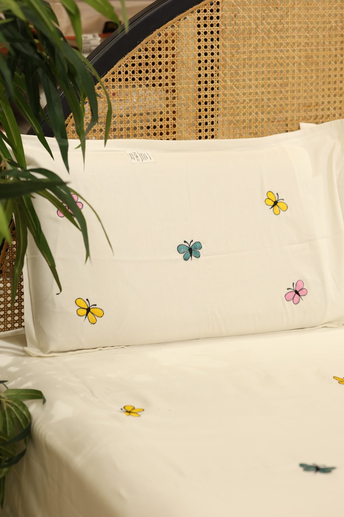 Bedsheets - King Premium Machine embroidery bedsheets MEK