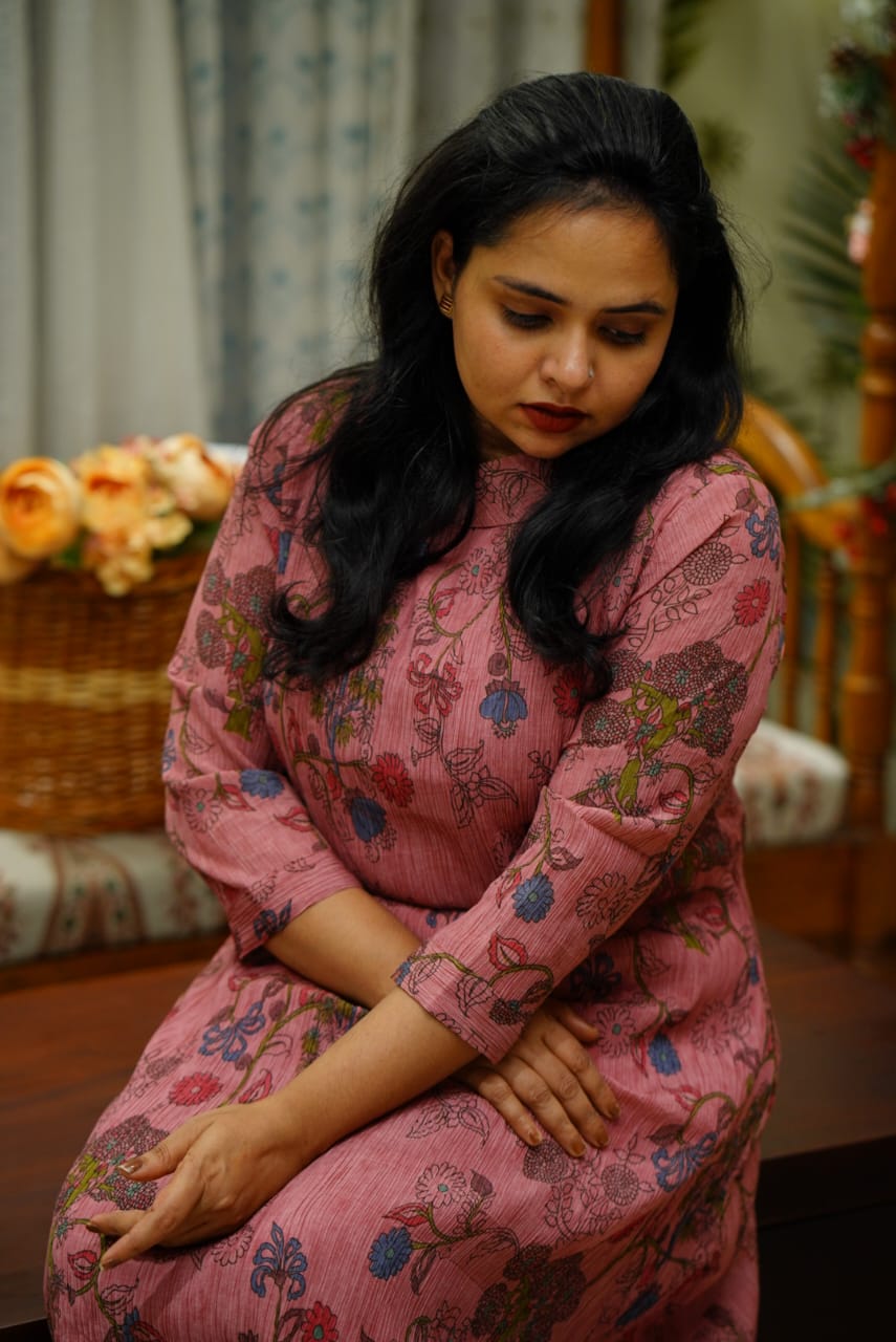 Sale : Elegent floral printed Kurti