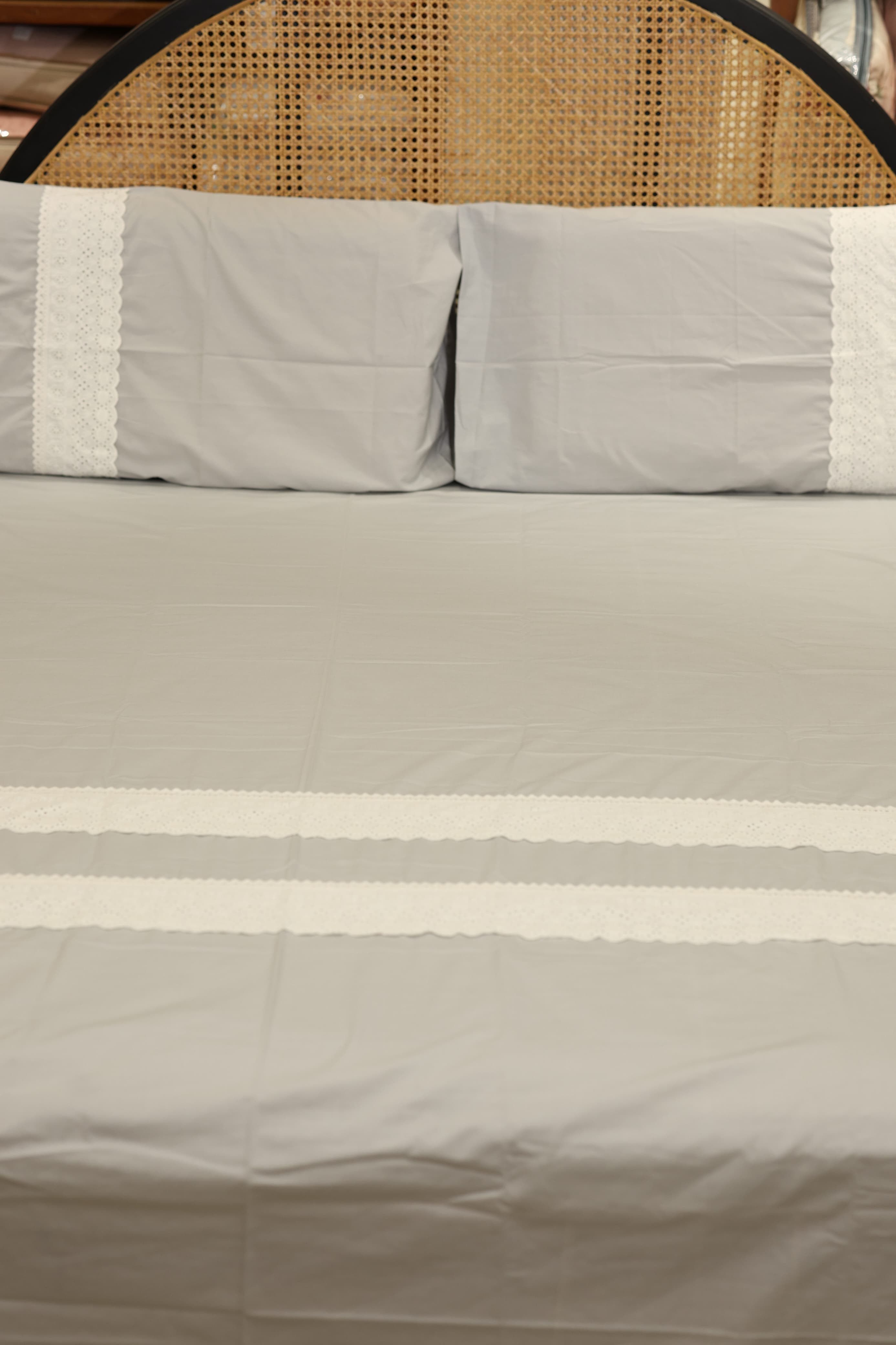 Premium Soft Cotton Lace Bedsheet Set – King Size