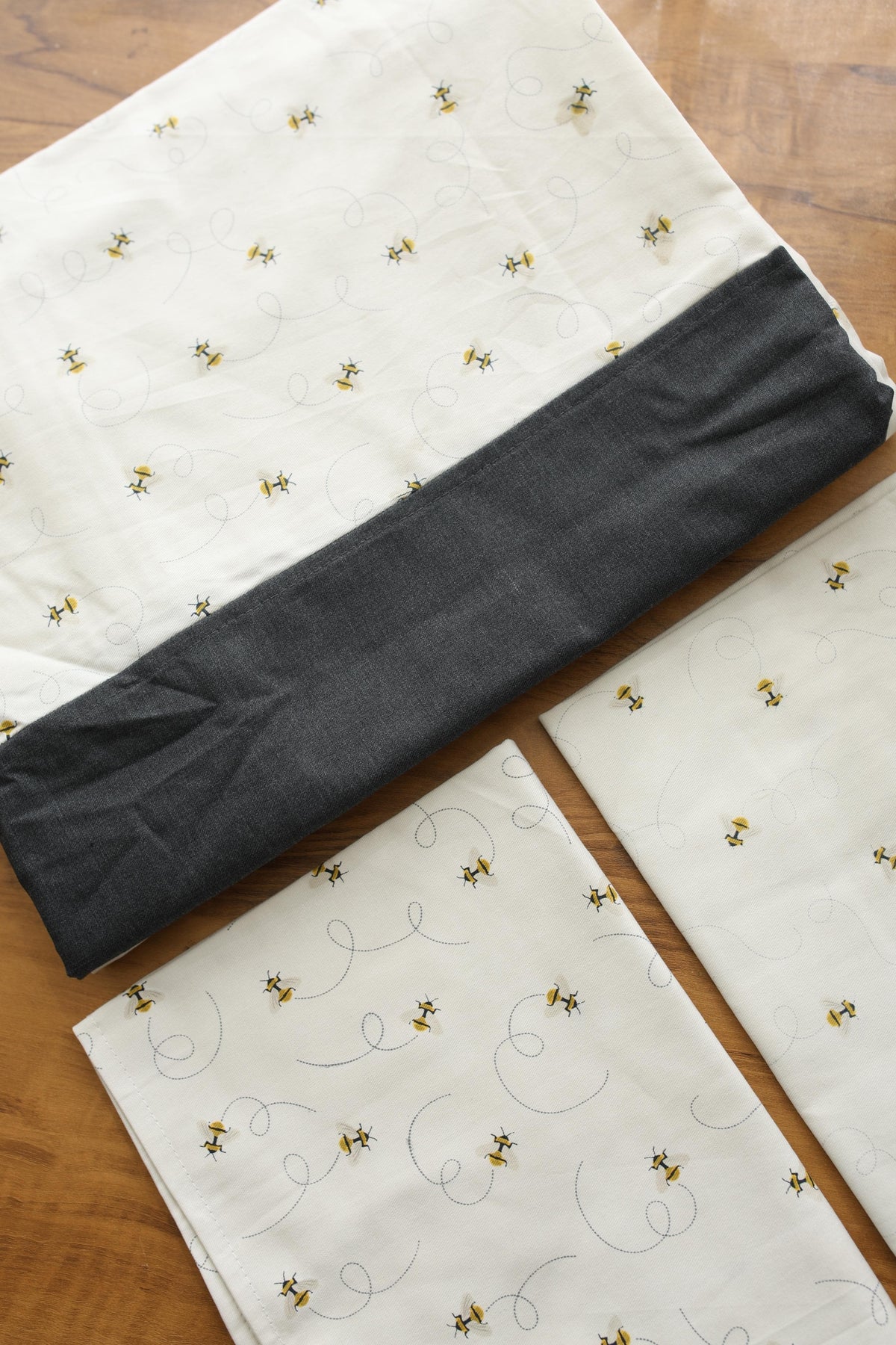 Bedsheets - Queen daily use border bedsheets
