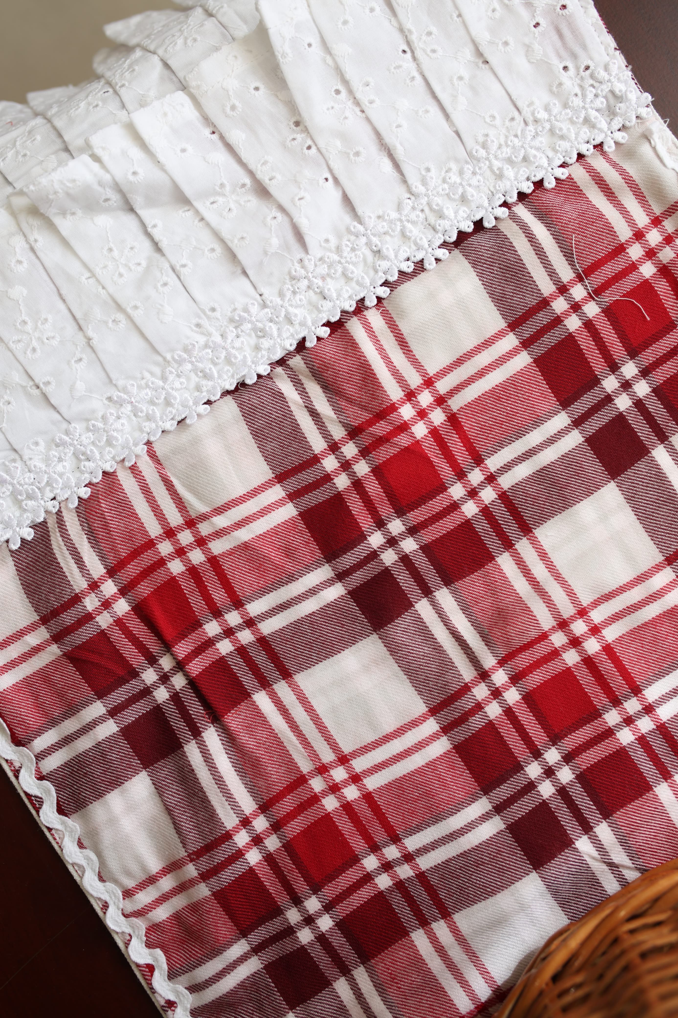 Table runner 8 seater :Xmas edition