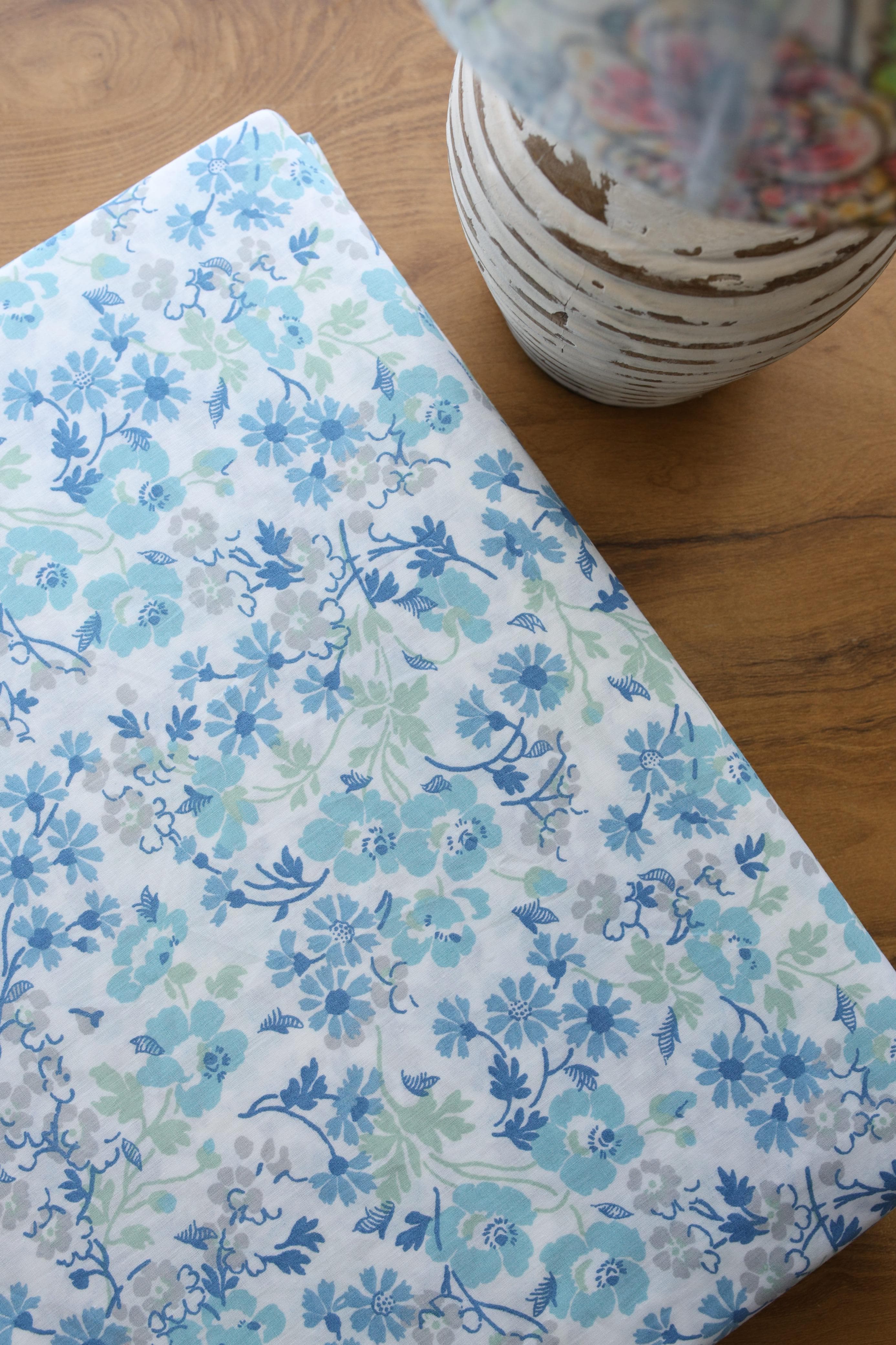 Bedsheets - King soft cotton floral bedsheets Vintana