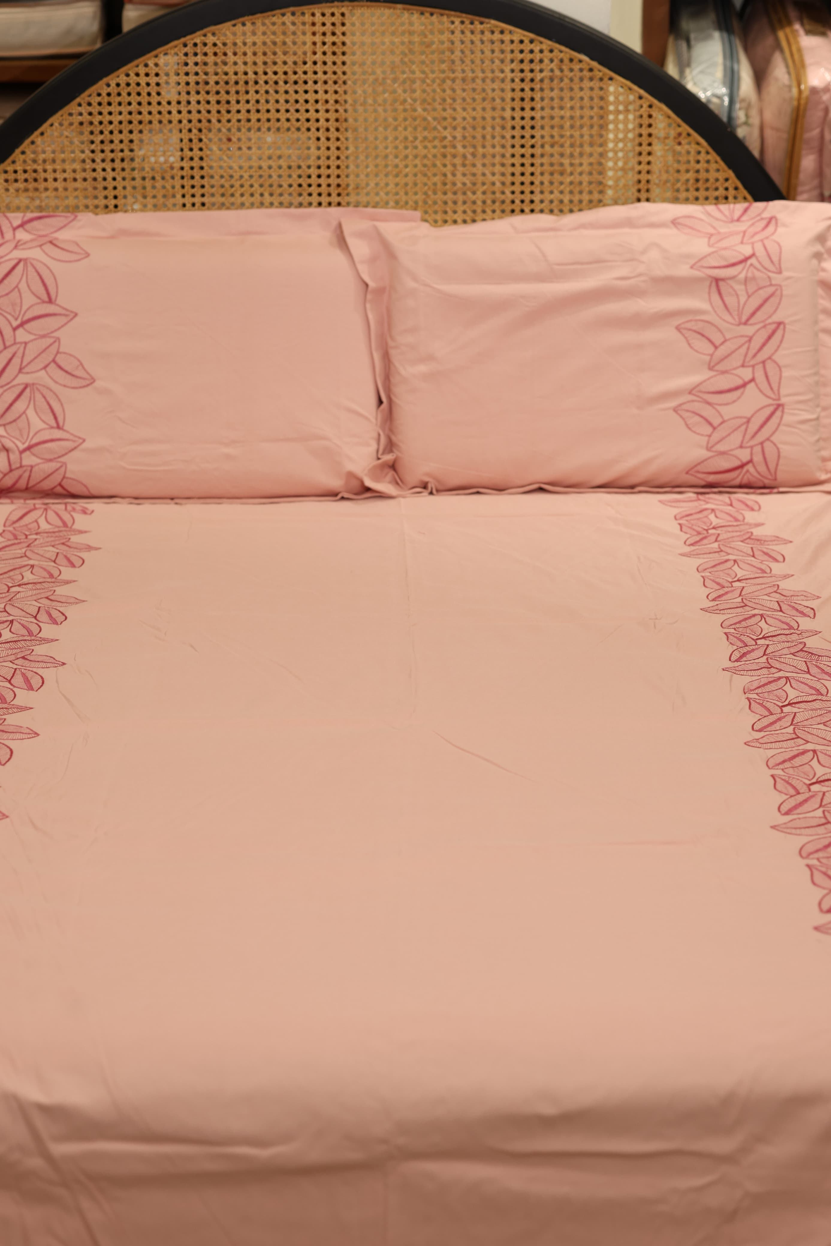 Elegant Embroidery Queen Bedsheet Set MEQ