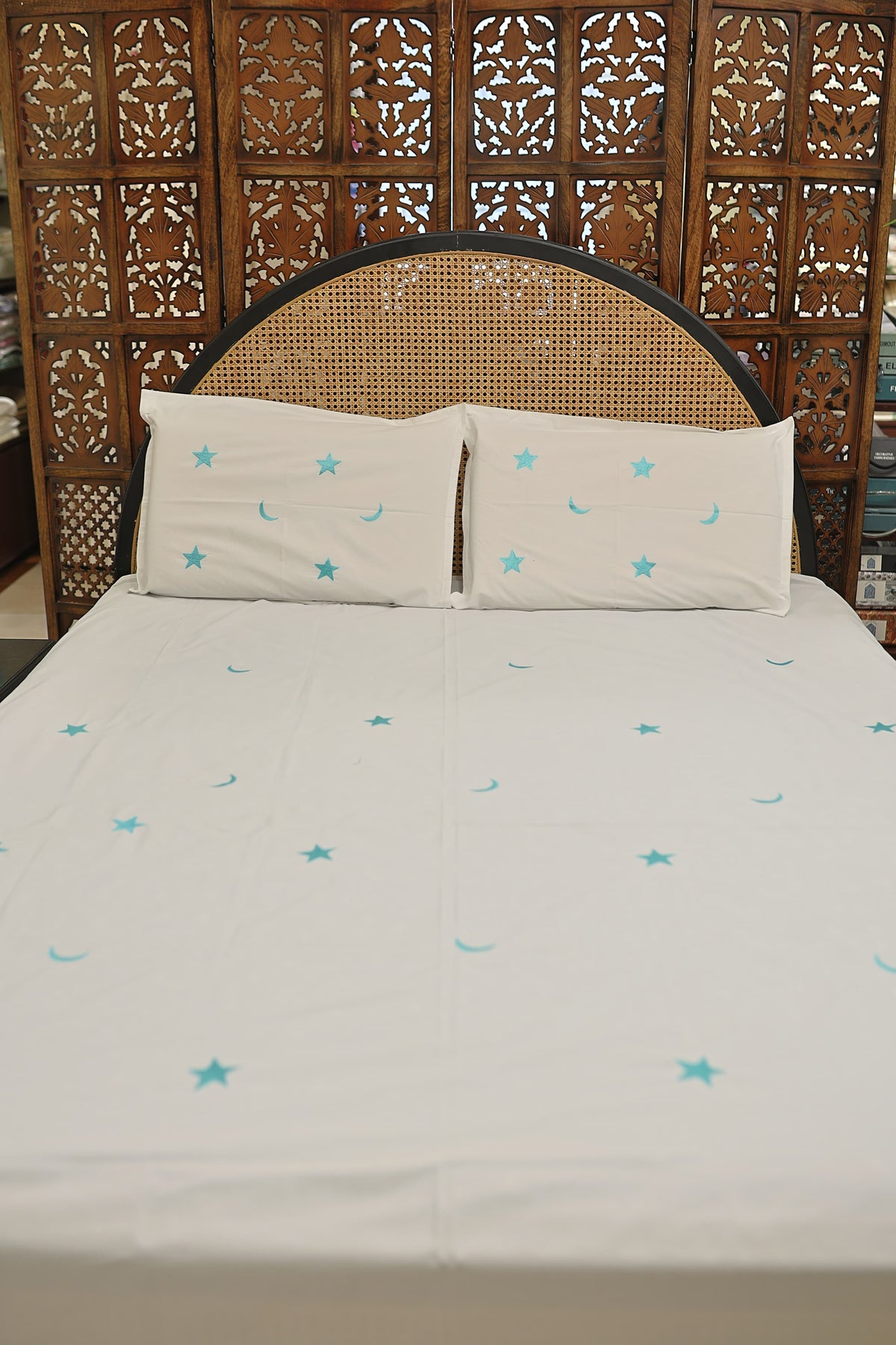 Bedsheet- Queen machine embroidery