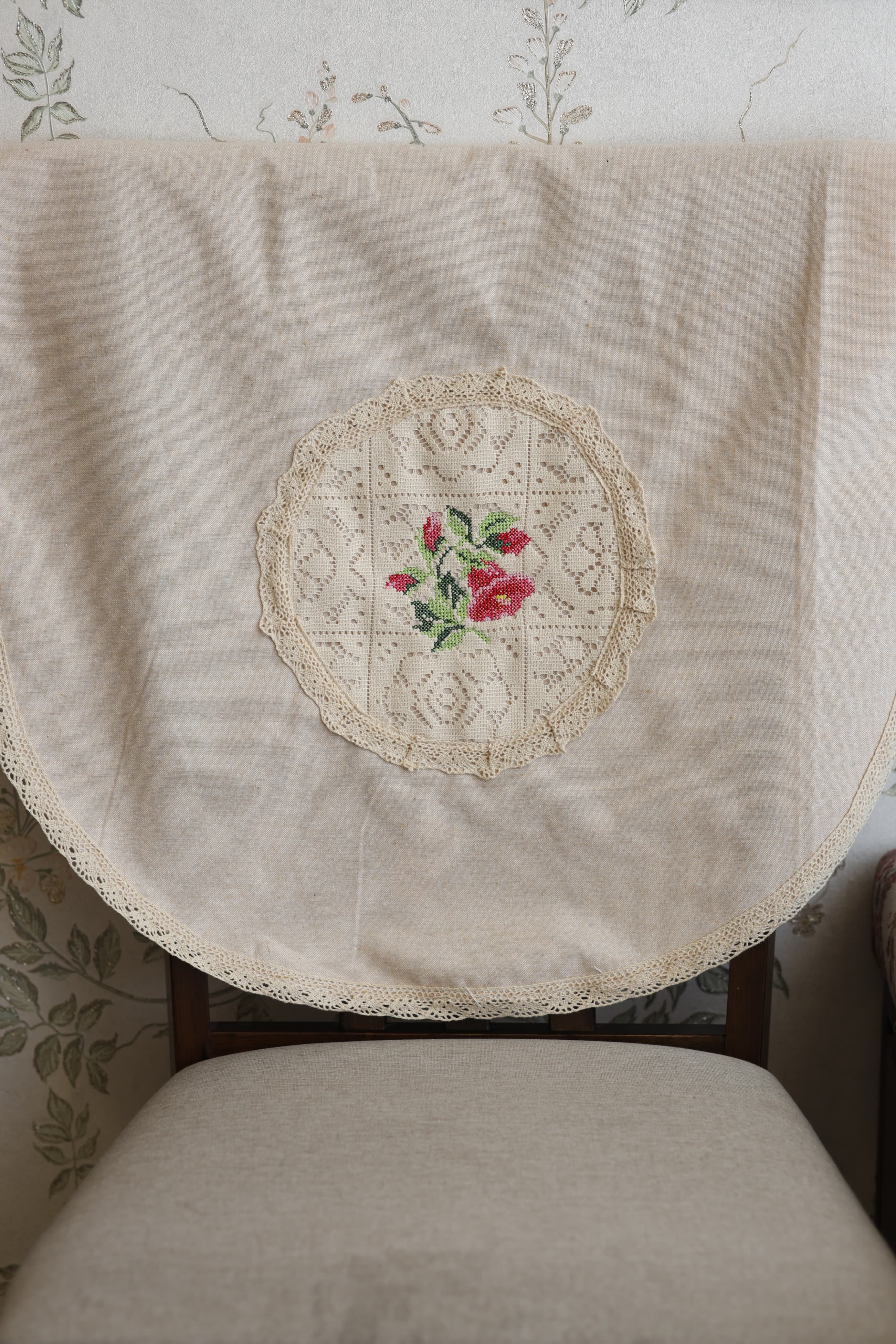 Chair / sofa back - cross stitch embroidery 3+1+1
