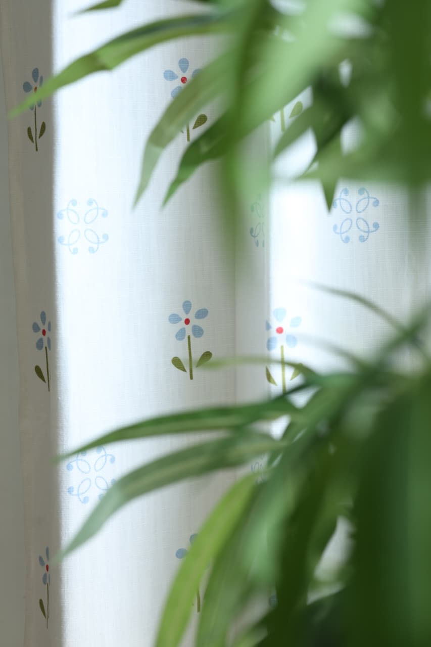 Curtains - Daisy Bloom Printed Opaque Curtain