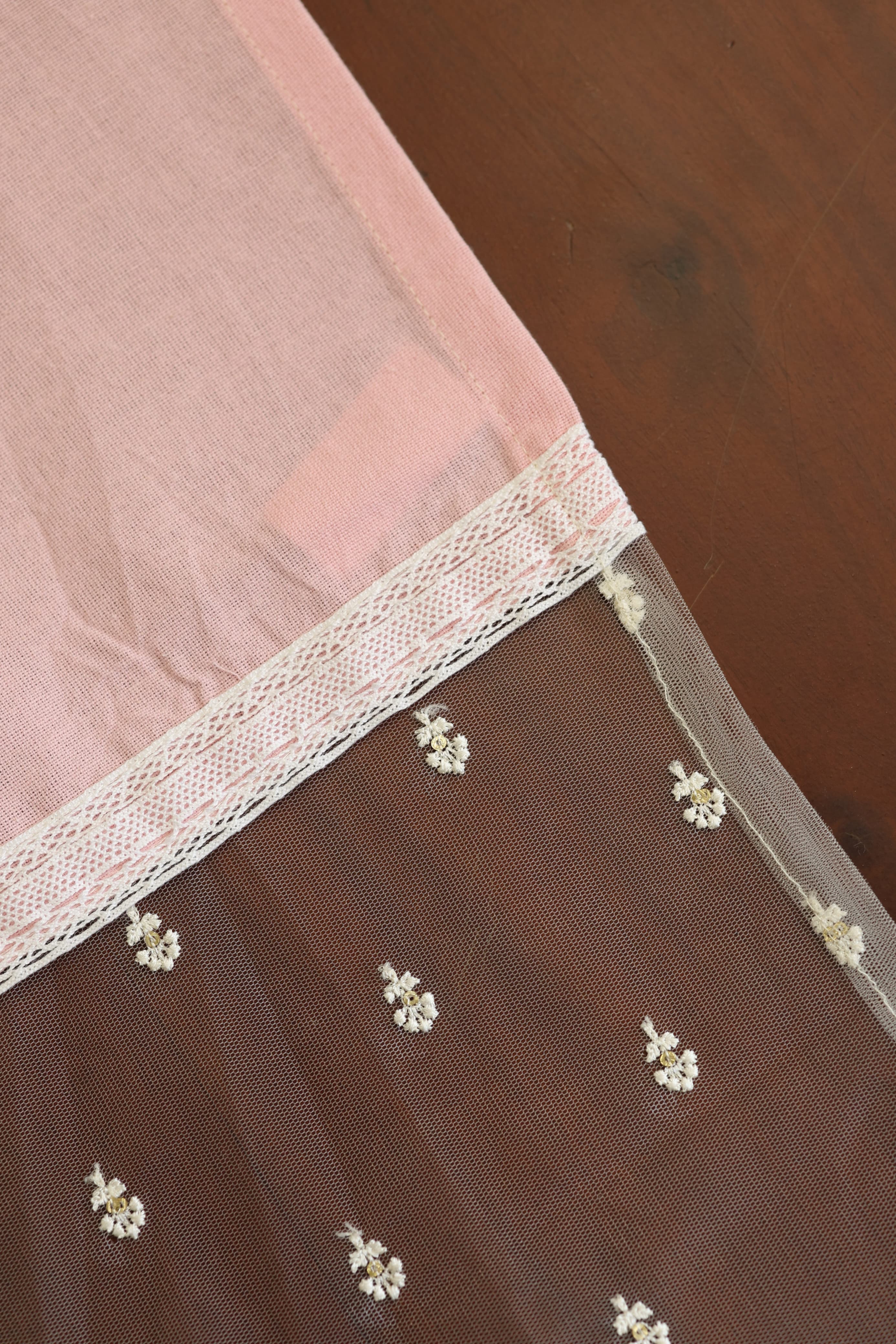 Table Runners - 6seater embroidery net runner