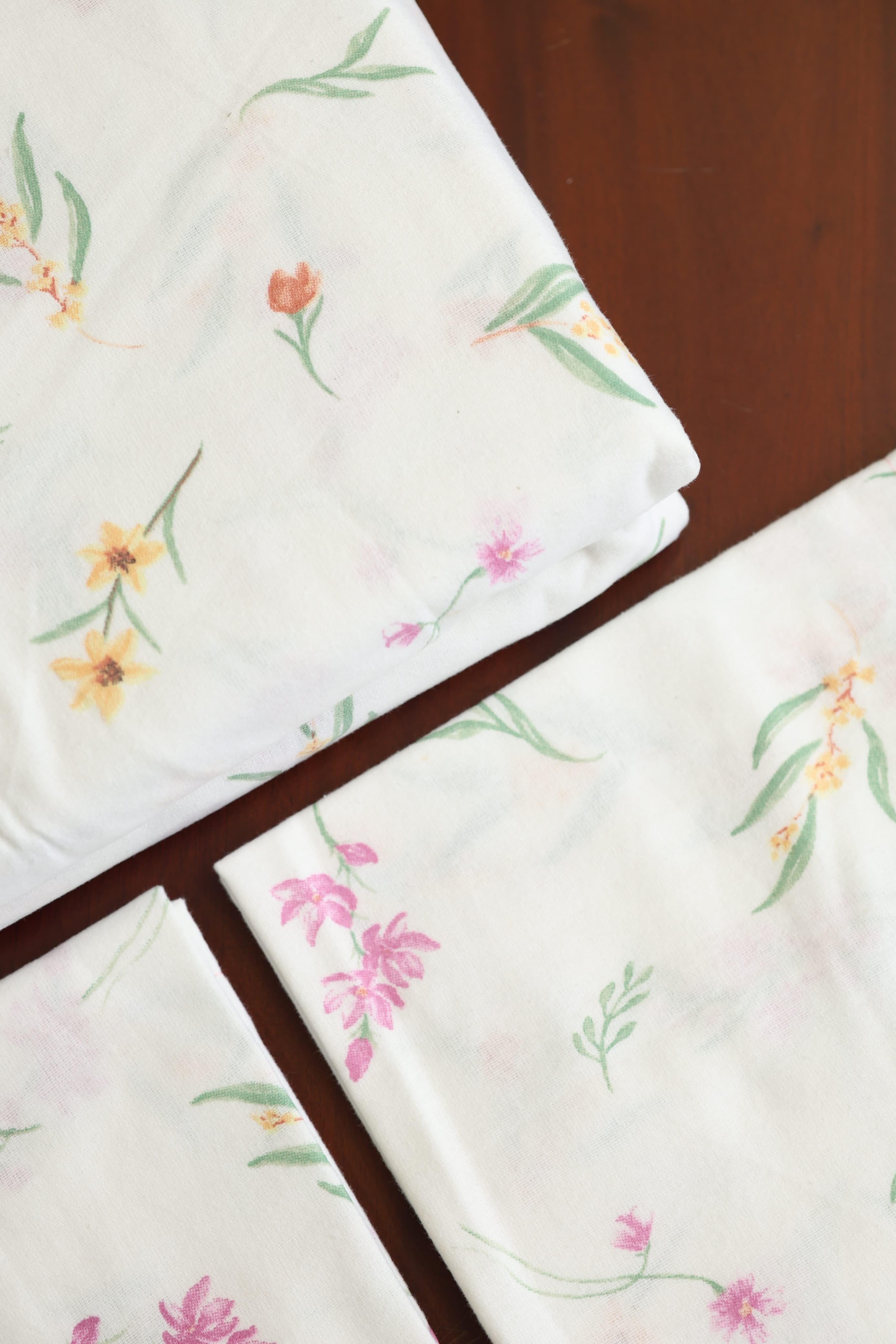 Vintana Queen Size Soft Cotton Flannel Bedsheet Set