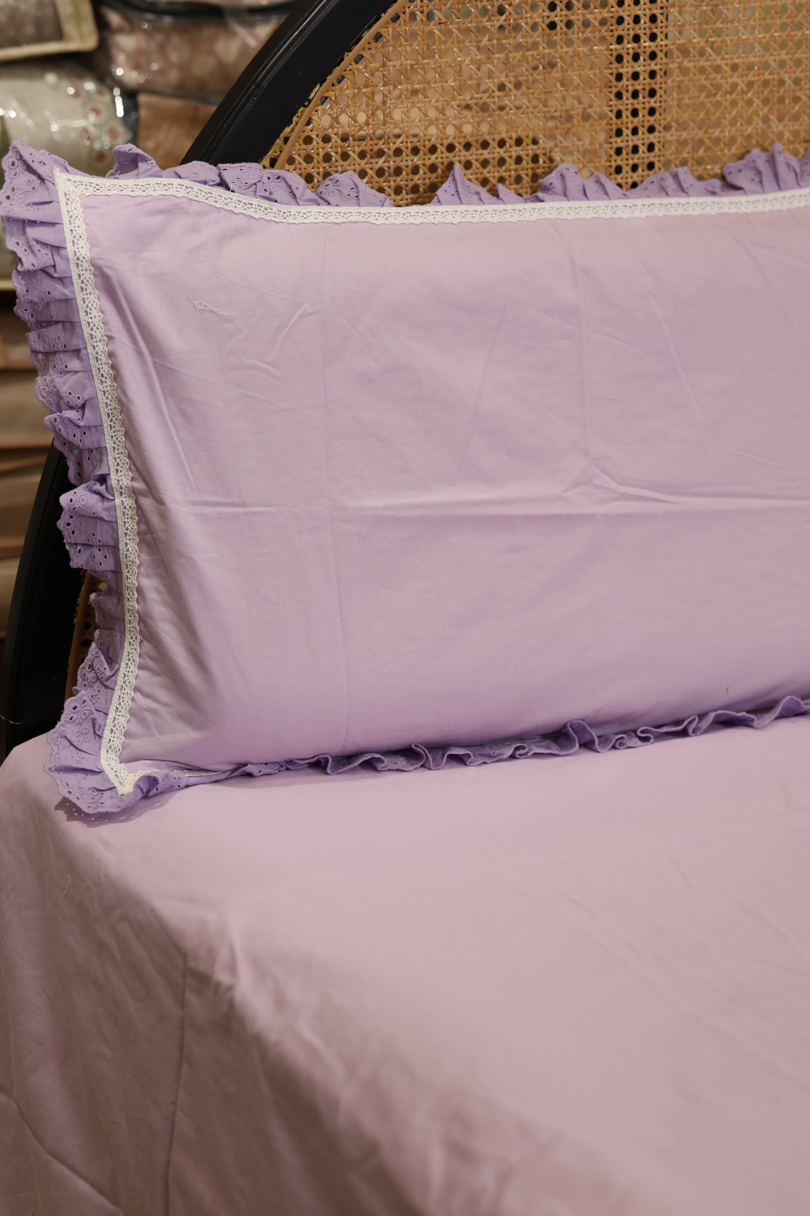 Bedsheets - Premium designer Queen bedsheets dd lace