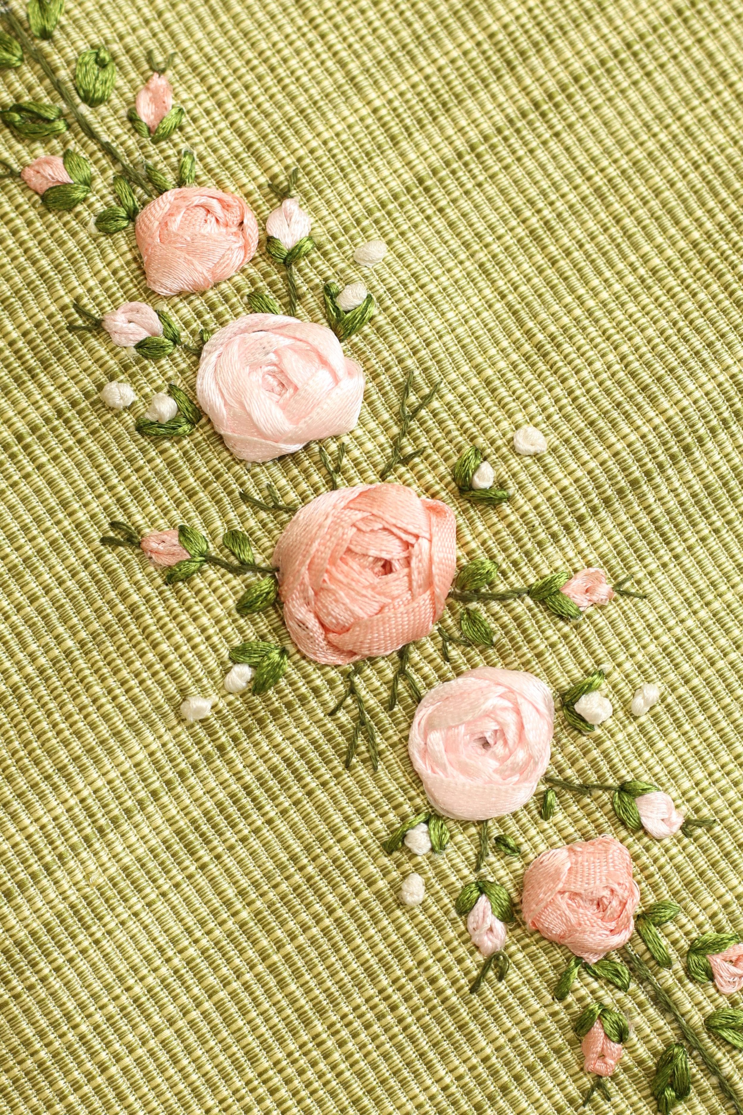 Table runner-4 Seater Ribbon embroidery