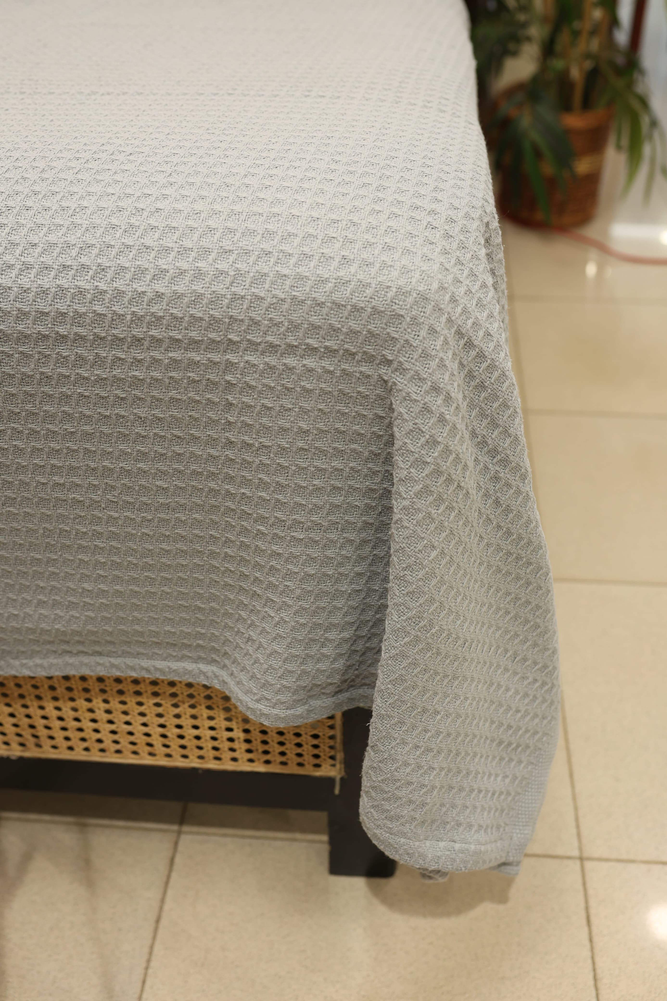 Bedspread queen honey comb