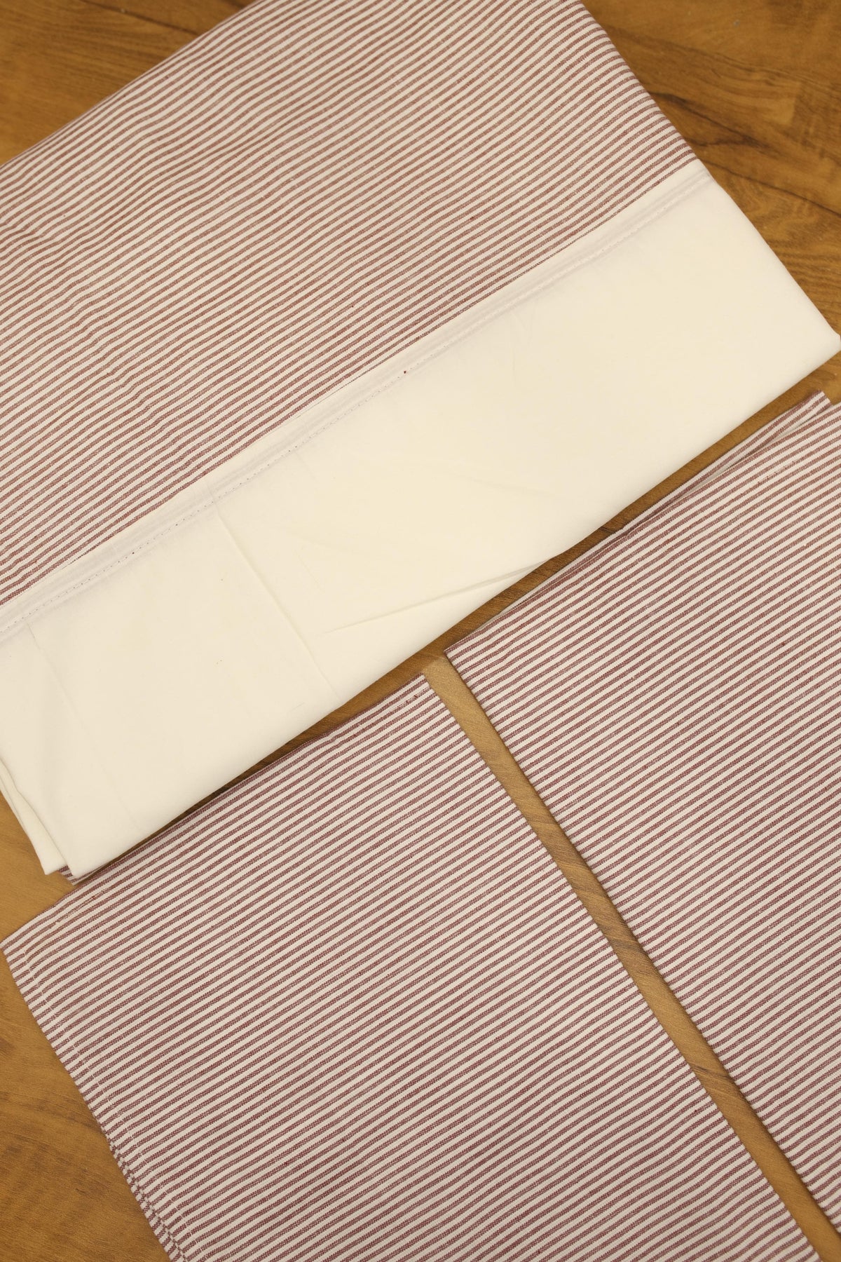 Bedsheets - Queen daily use border bedsheets