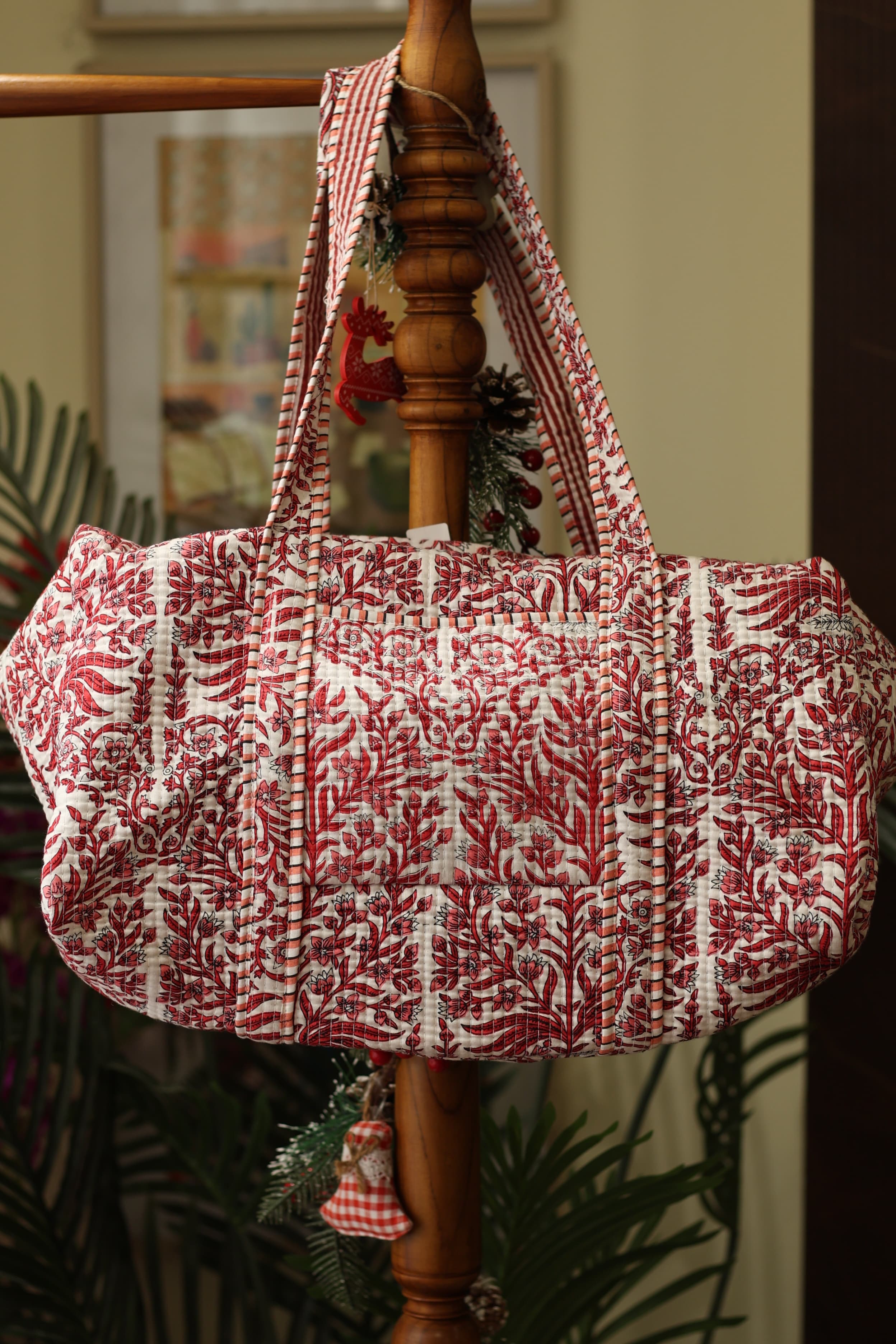 Bags :Quilted duffle bags