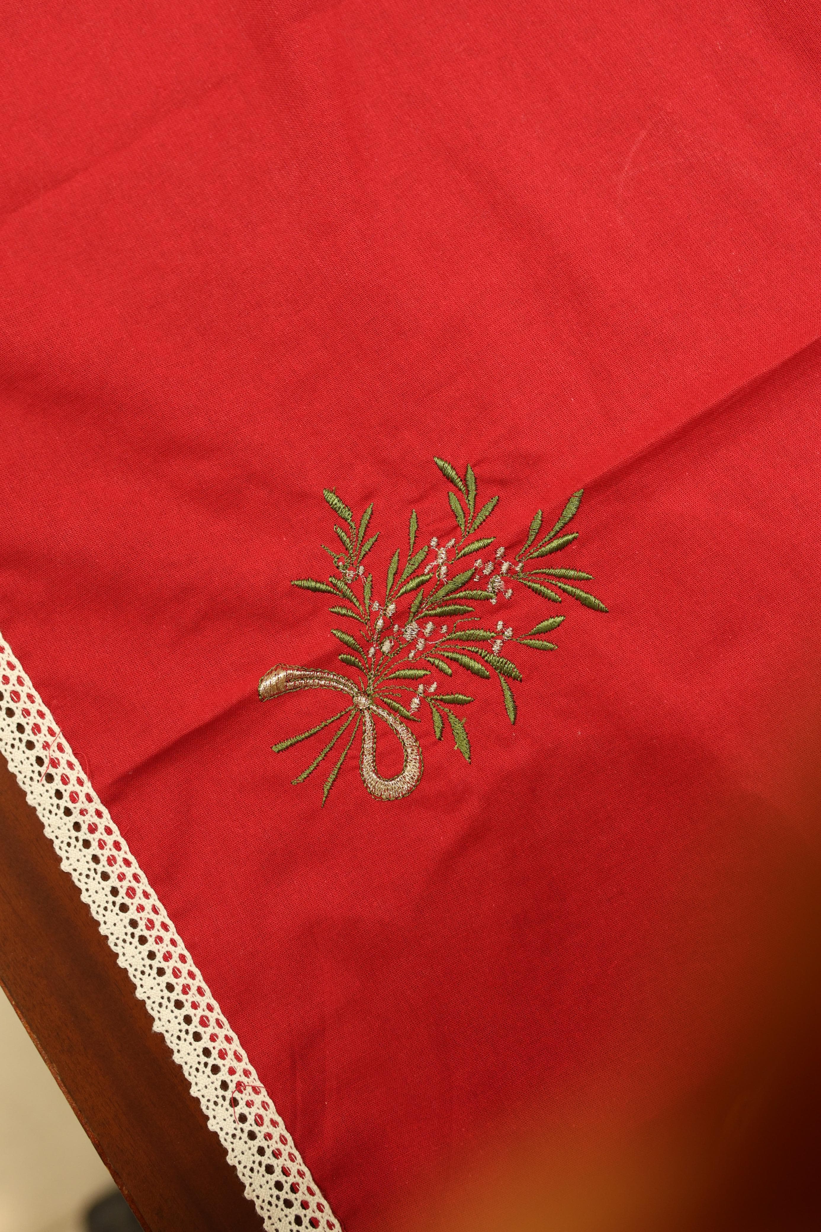 Table runner 8 seater :Xmas edition