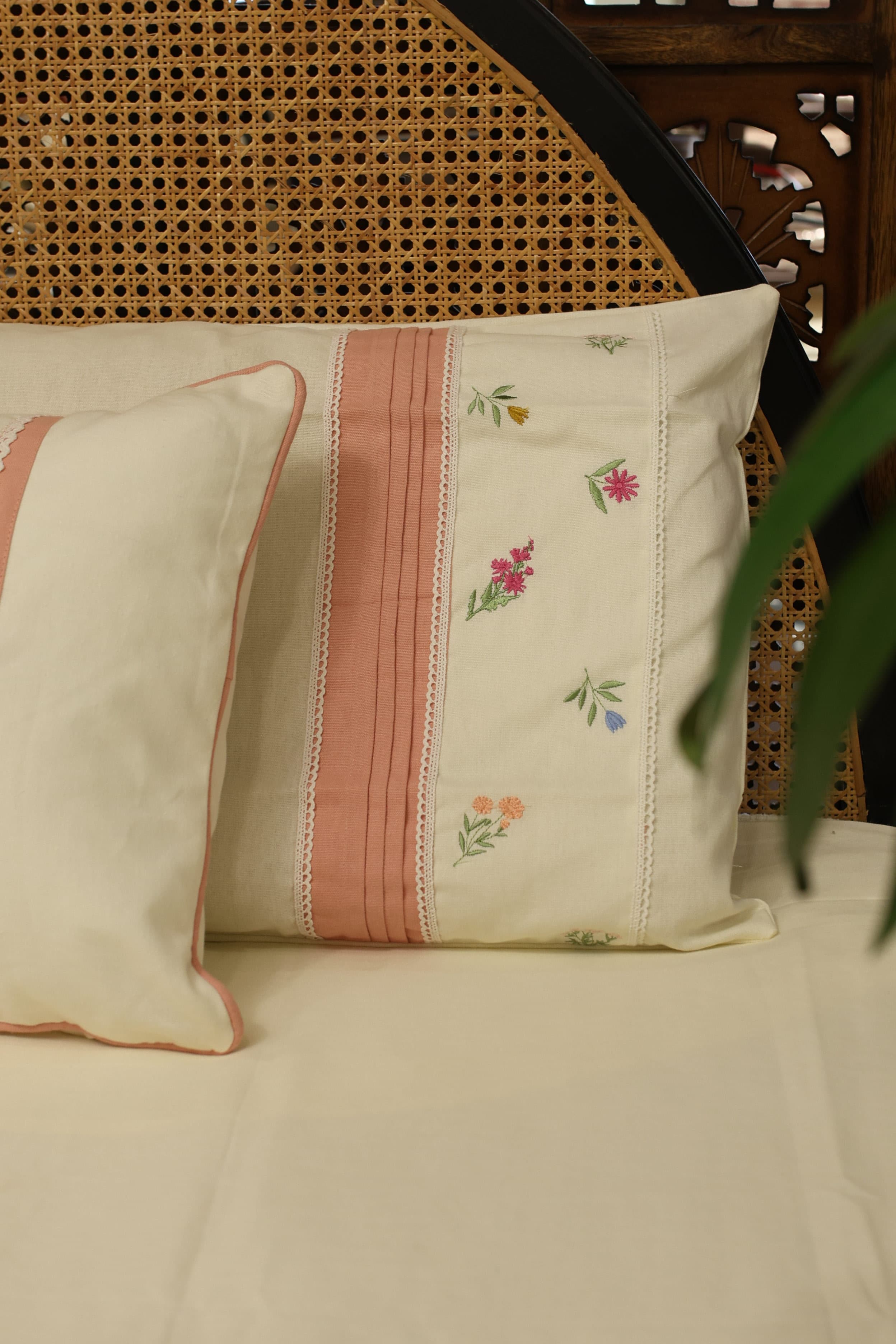 Bedsheets - King premium Machine Embroidery Bedsheet multi