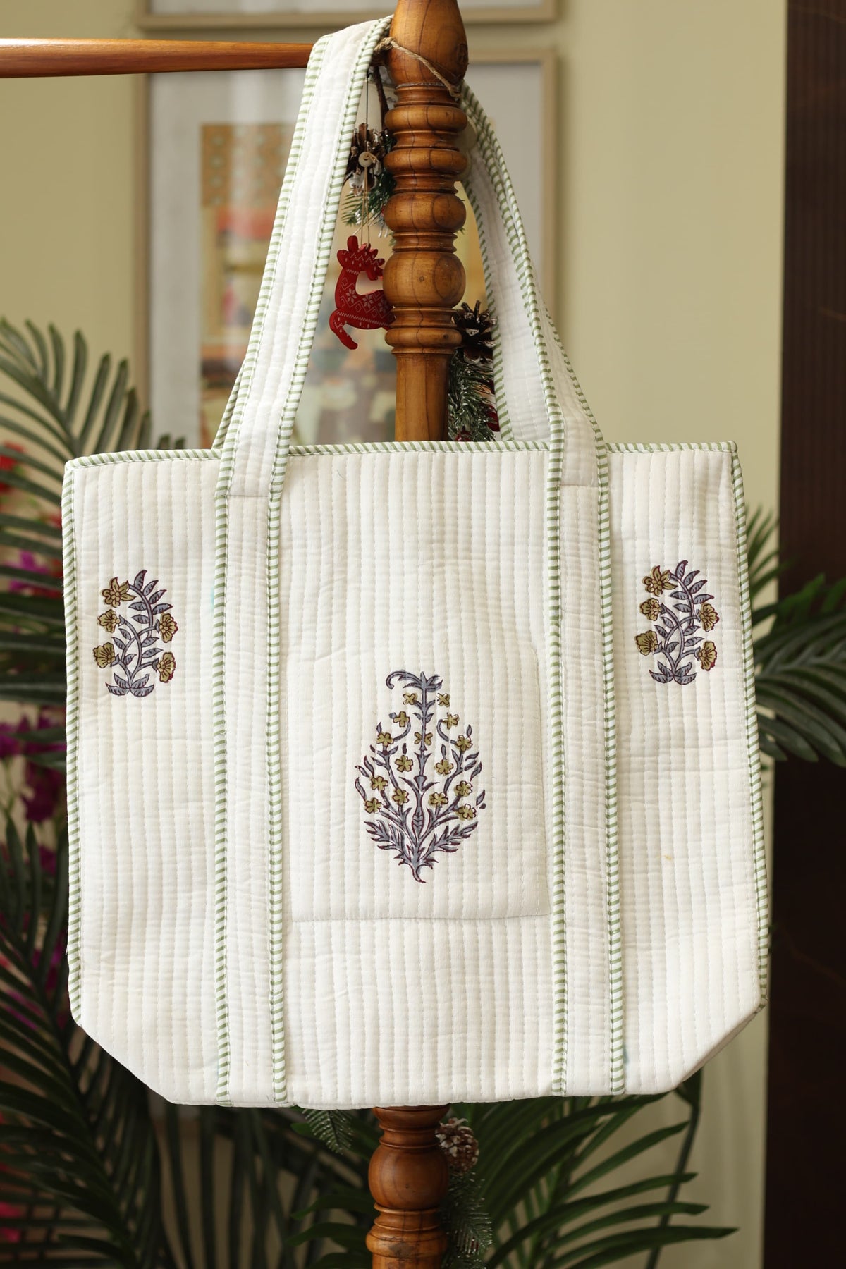 Bags - Quilted White tote bags