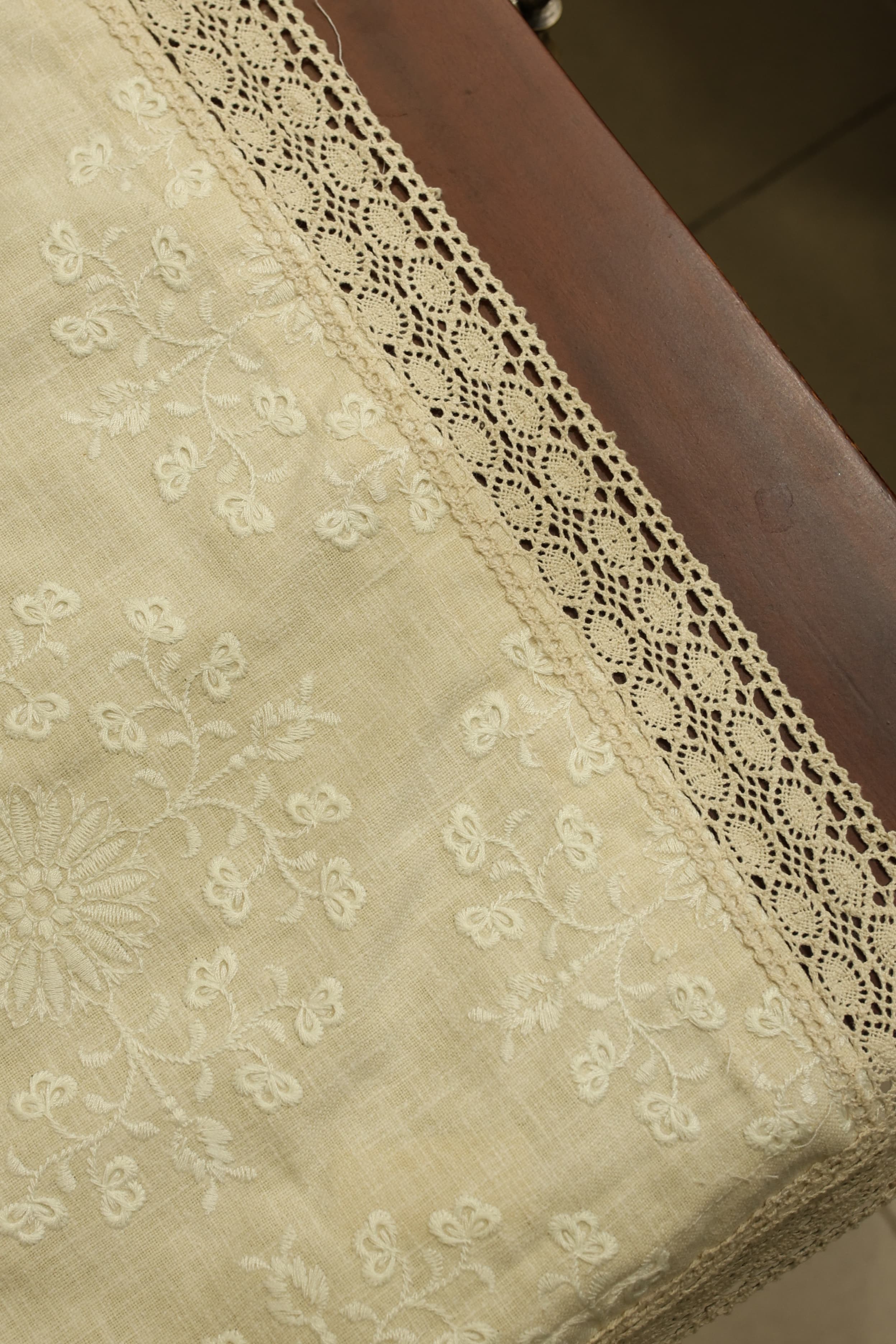 Embroidered Floral 8 seater Table Runner with Lace Border