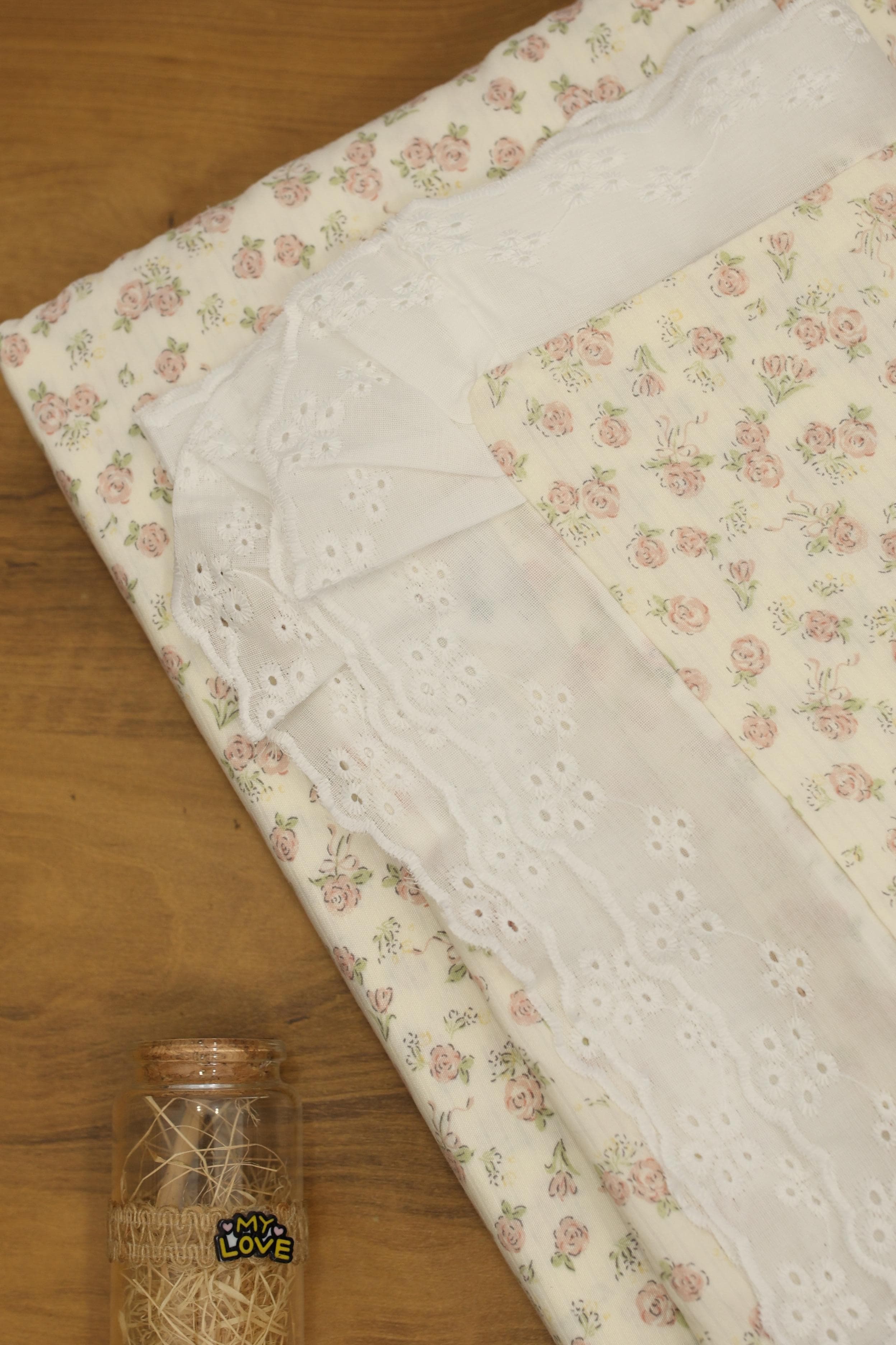 Bedsheets - King soft cotton lace bedsheets majestic Reva