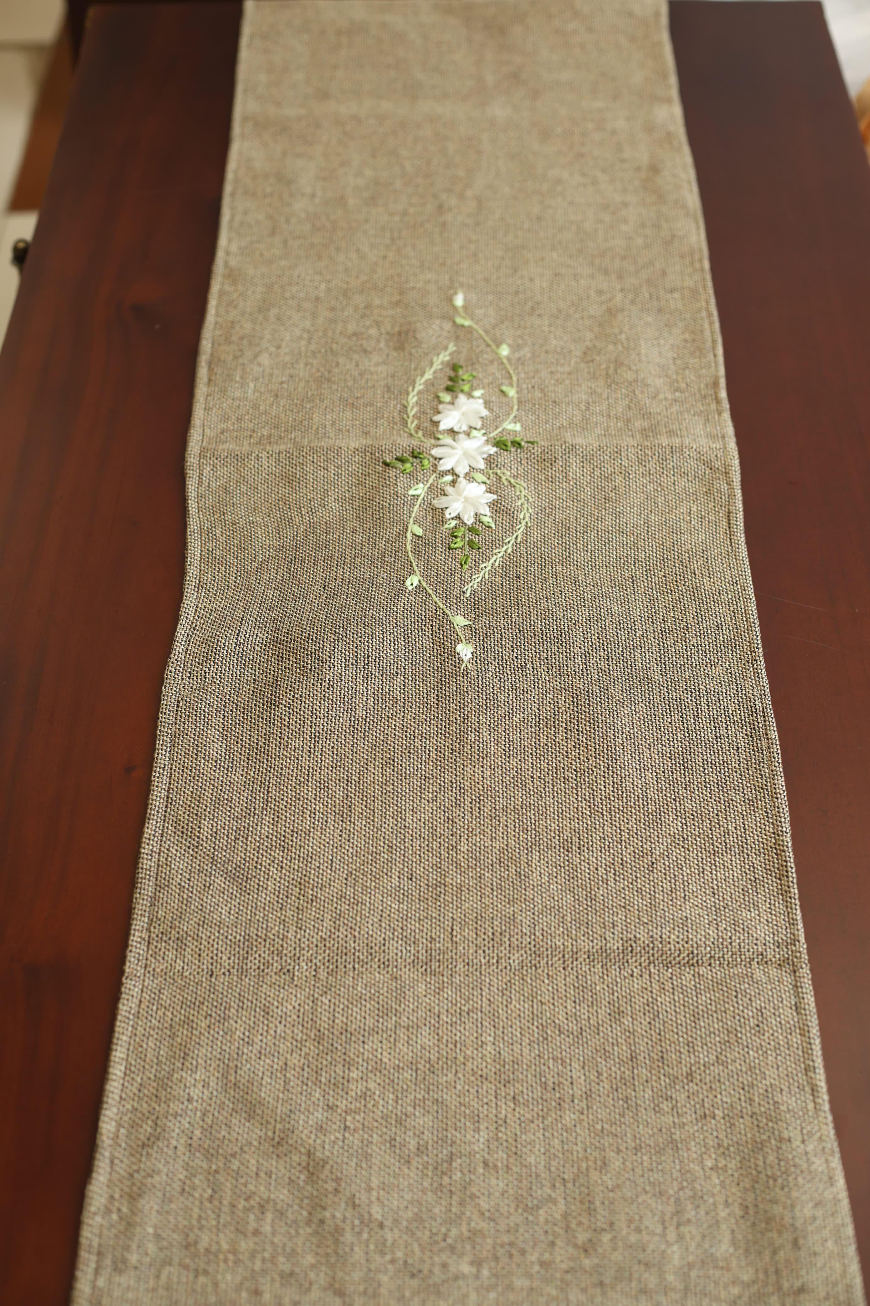 Table runner-4 Seater Ribbon embroidery