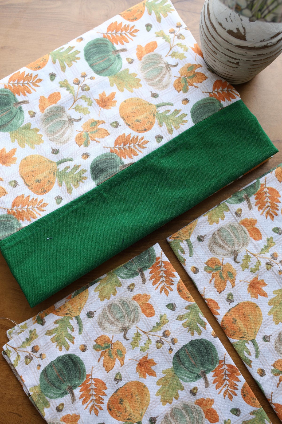 Bedsheets - Single daily use border bedsheets