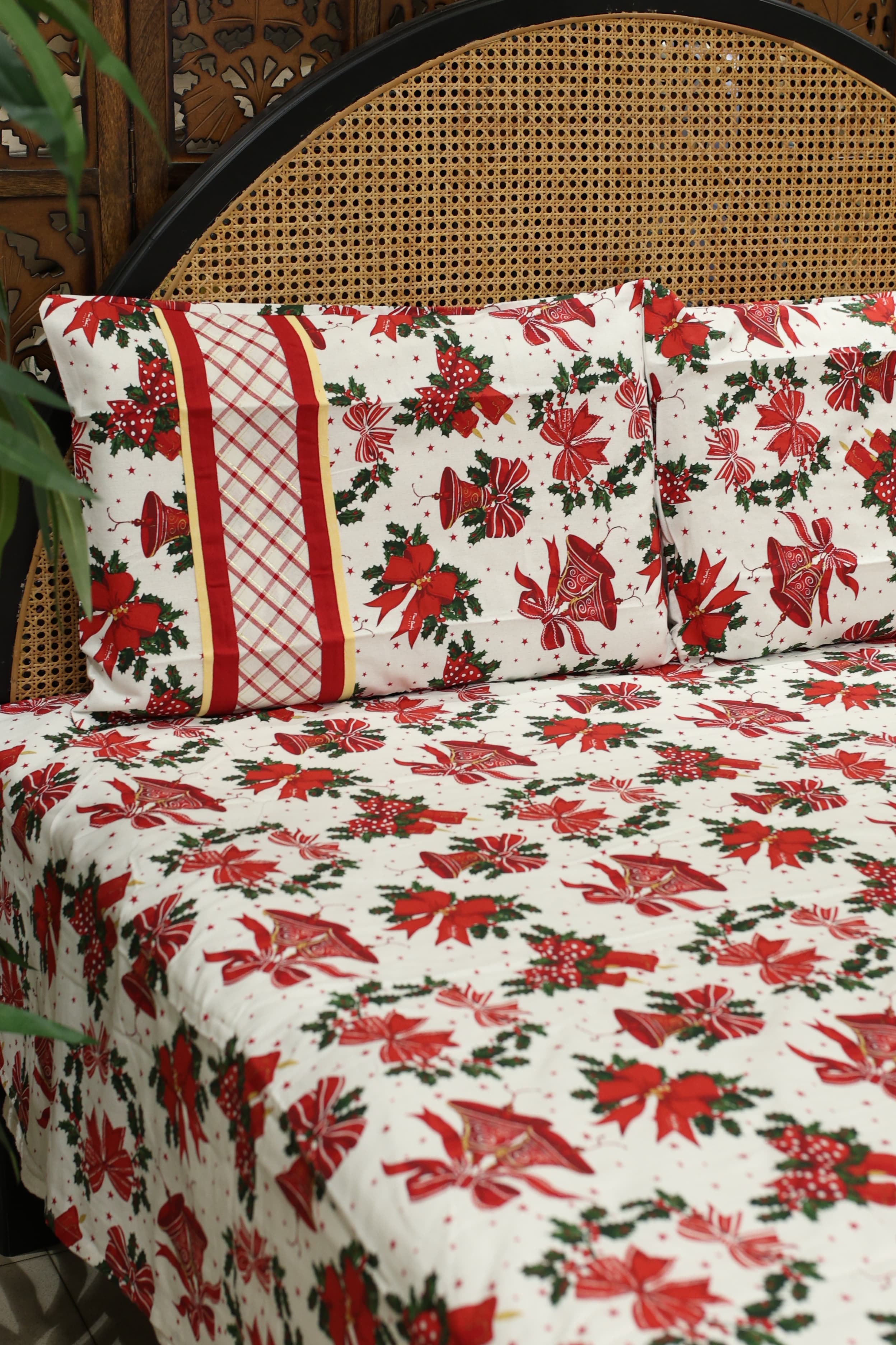 Queen Size Christmas Theme Bedsheet Set - Xmas Edition