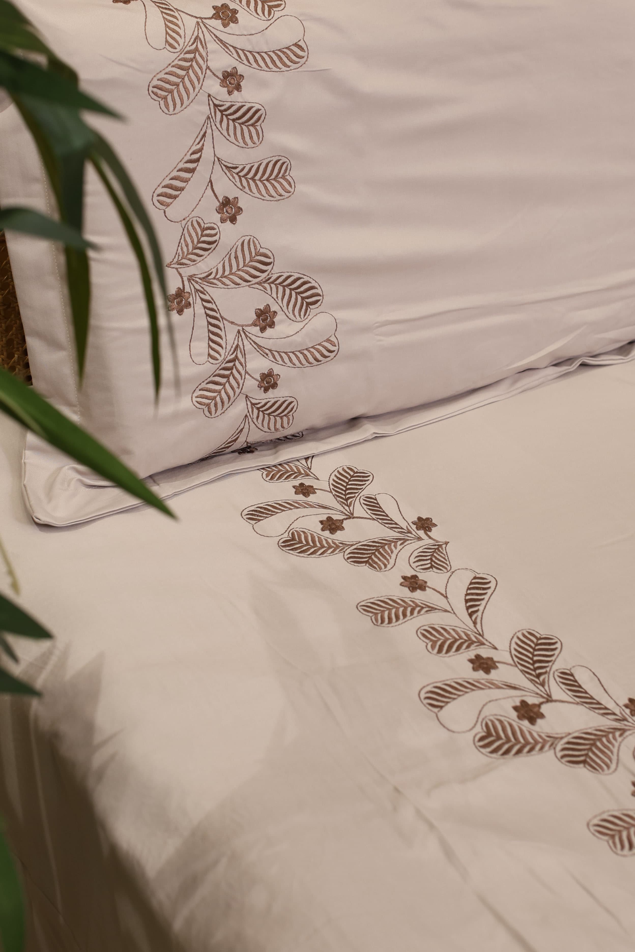 Elegant Embroidery Queen Bedsheet Set MEQ