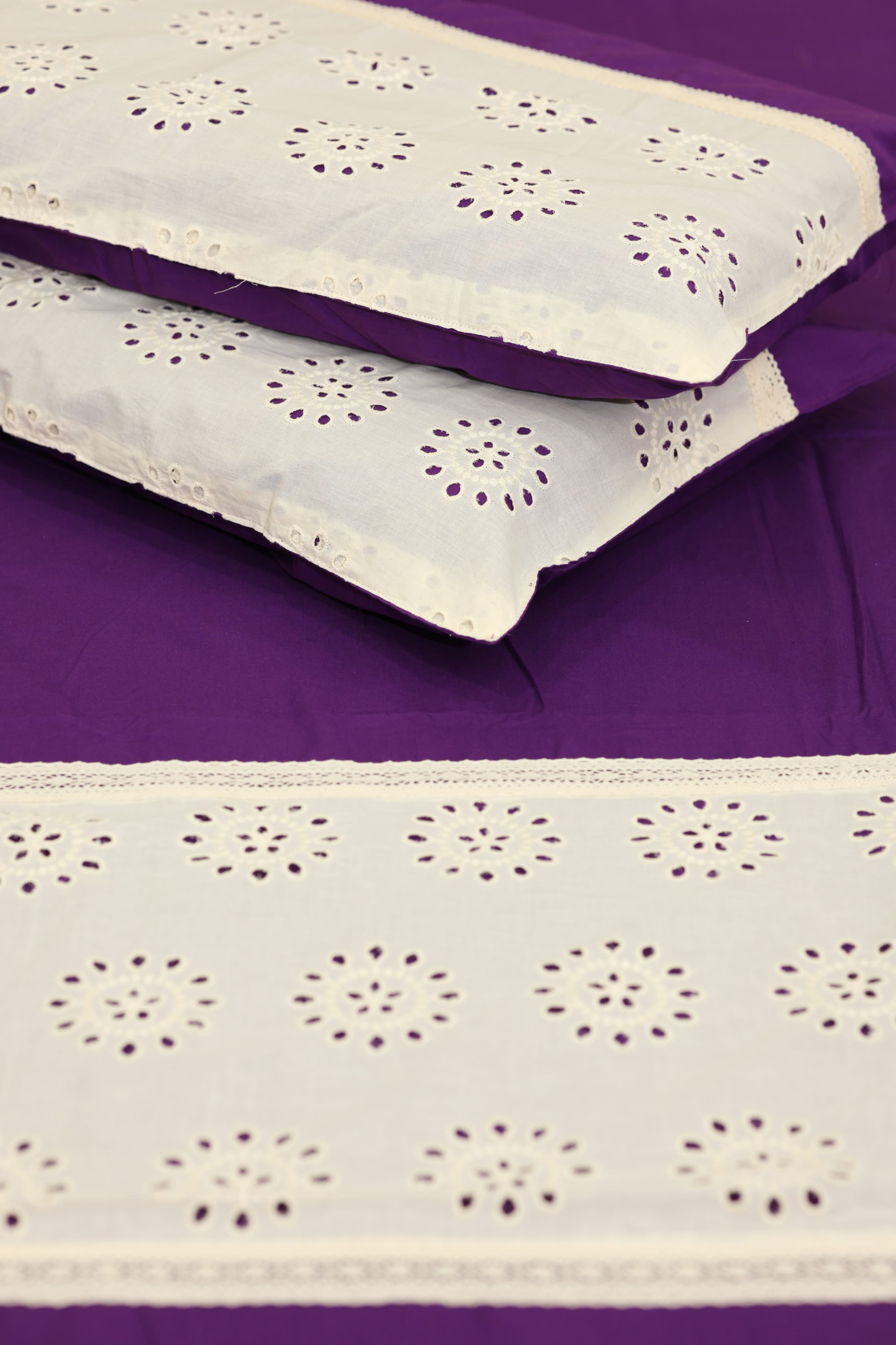 Bedsheets - Premium designer king bedsheets dd lace