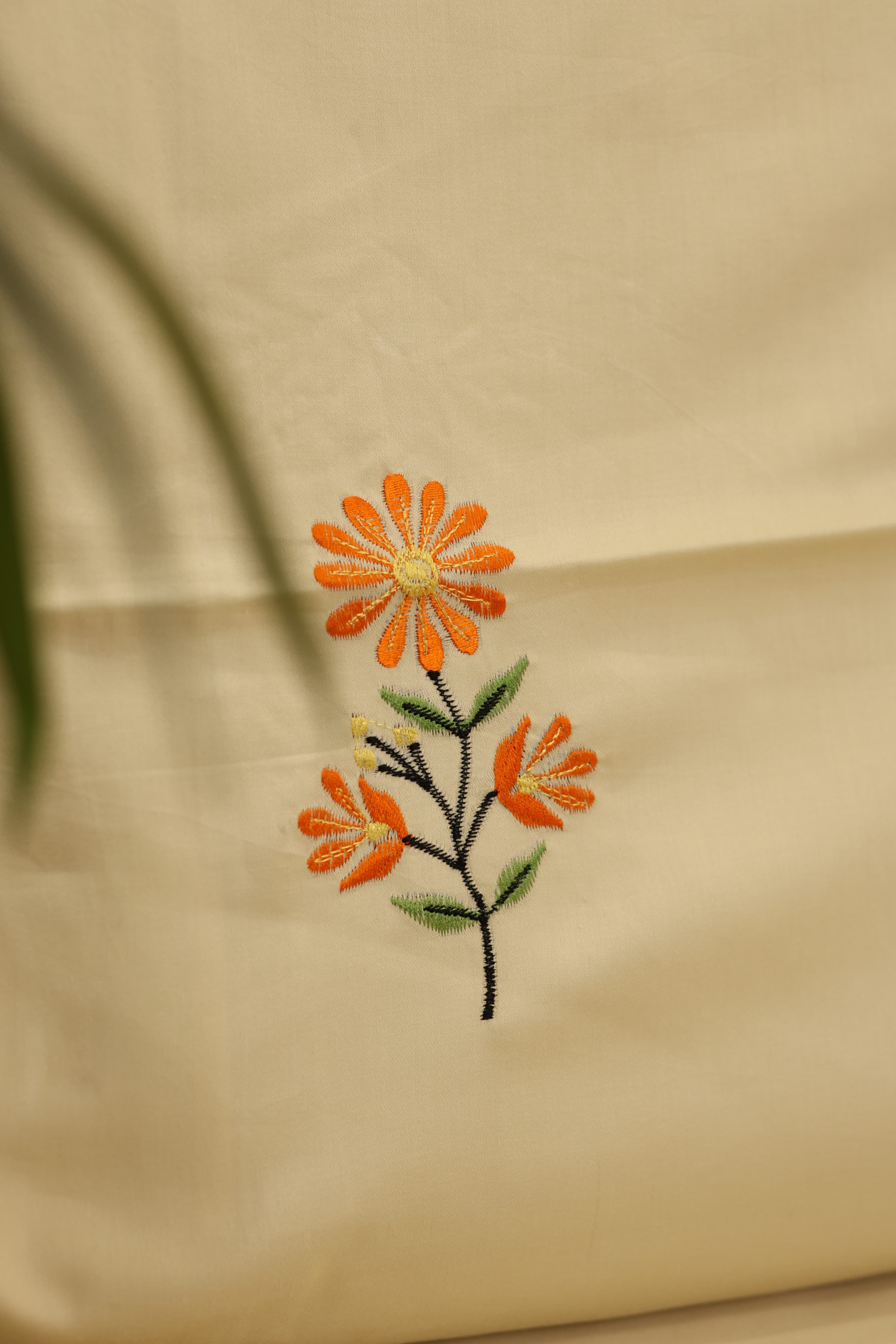 Bedsheets - King Premium Machine embroidery bedsheets MEK
