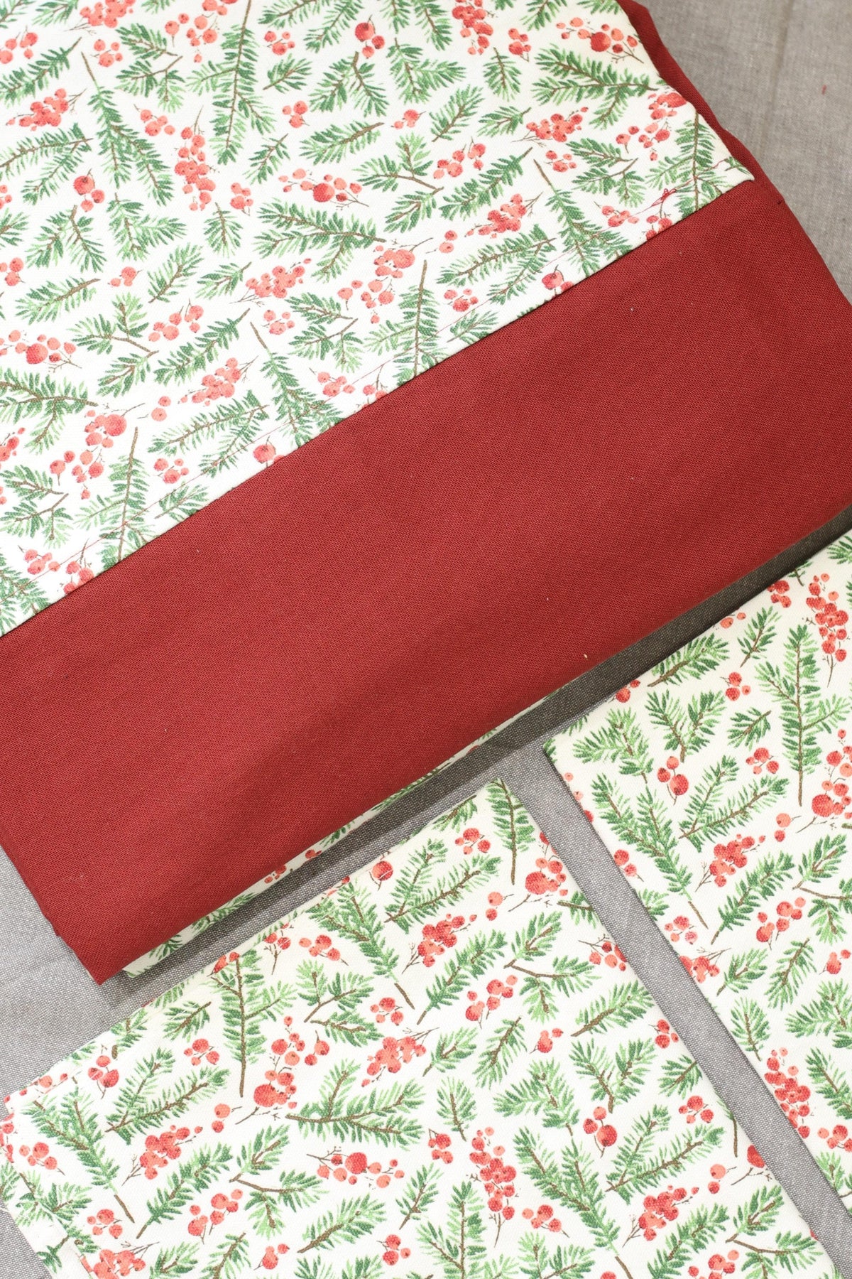 Bedsheets - King daily use border bedsheets