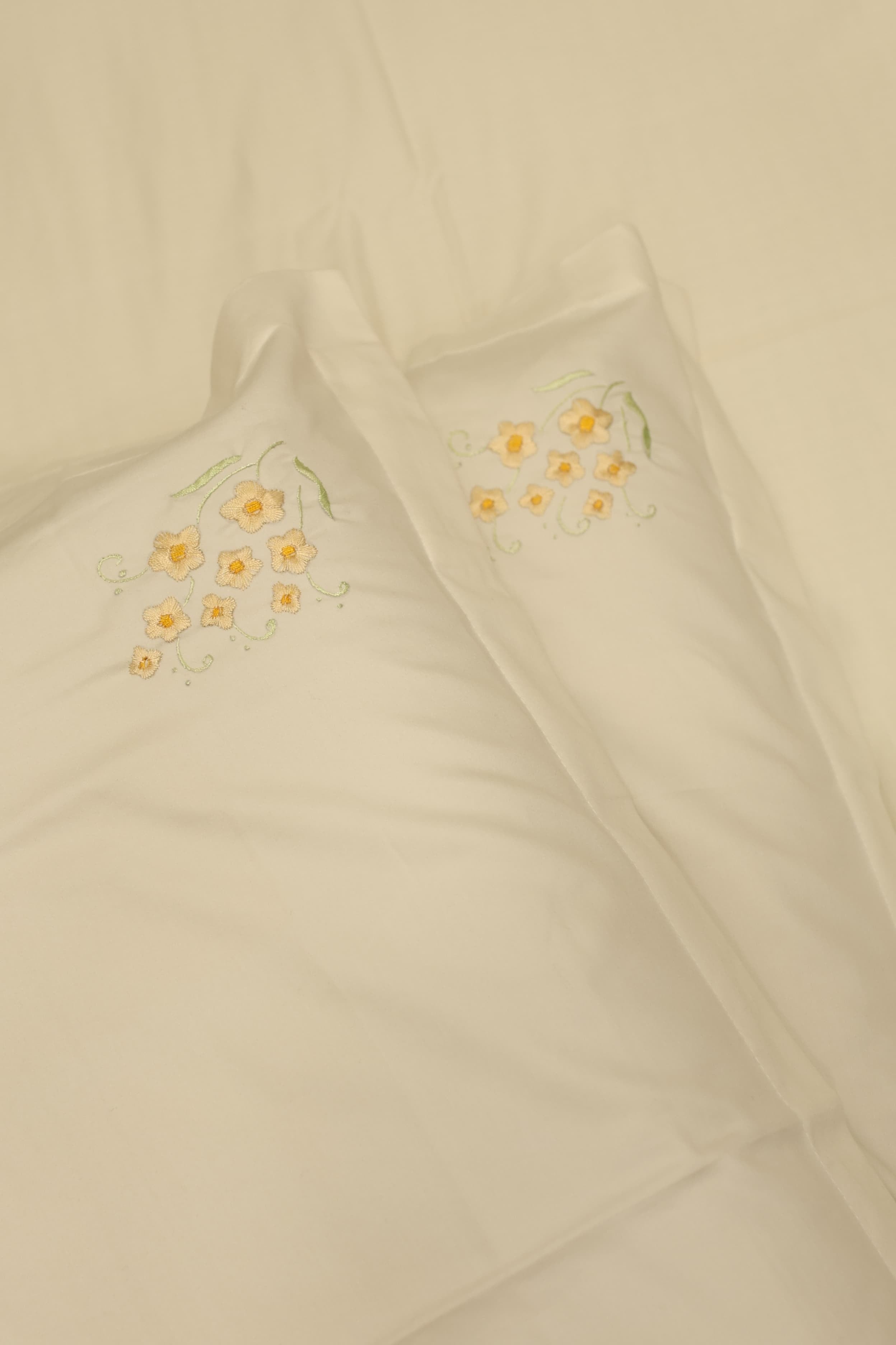 Bedsheets-Premium soft cotton embroidered bedsheets