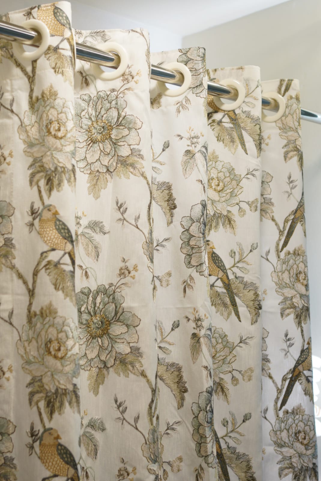 Curtains:Premium embroidered opaque curtains