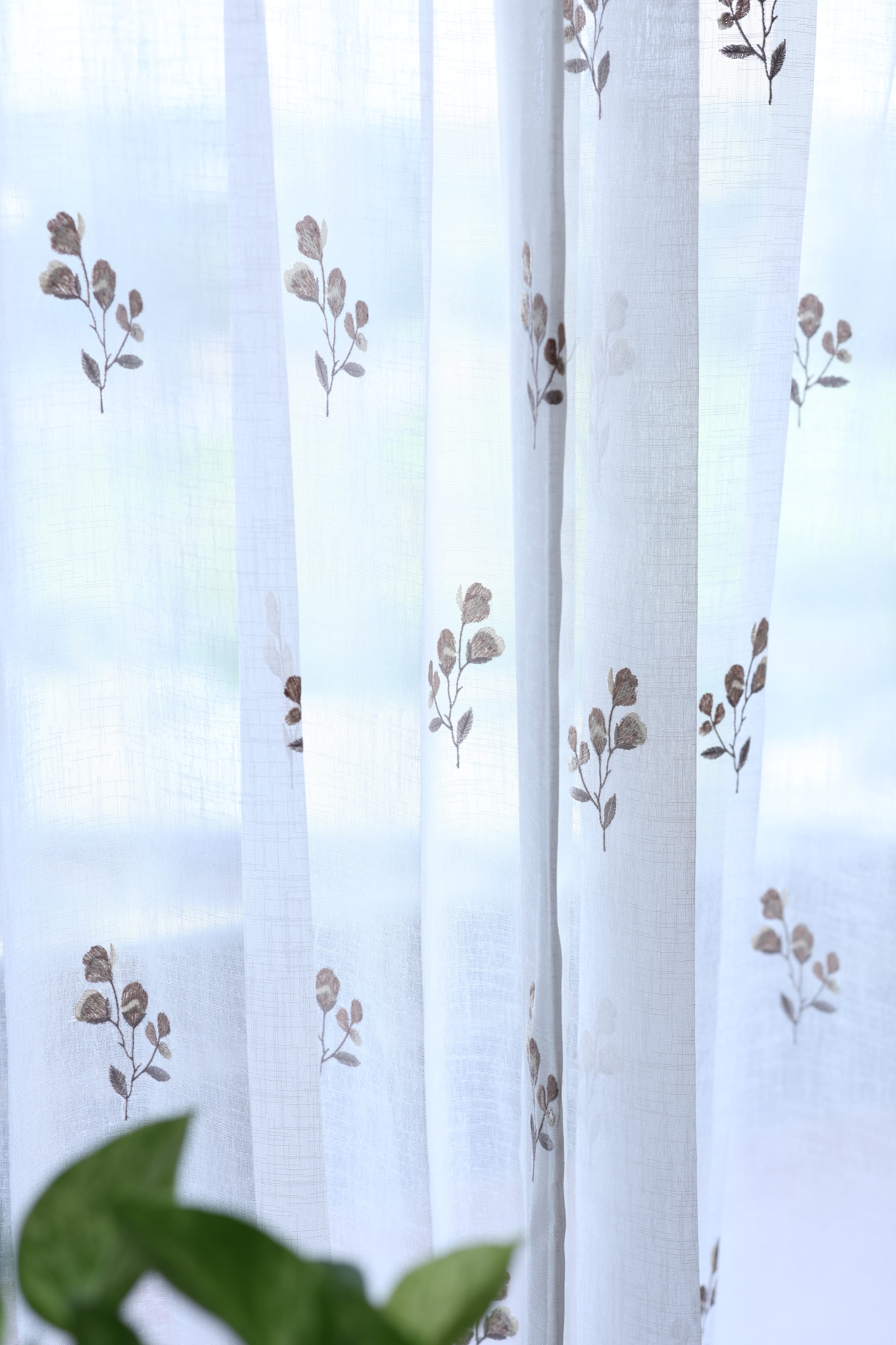 Floral embroidery sheer Curtain : Coffee shine
