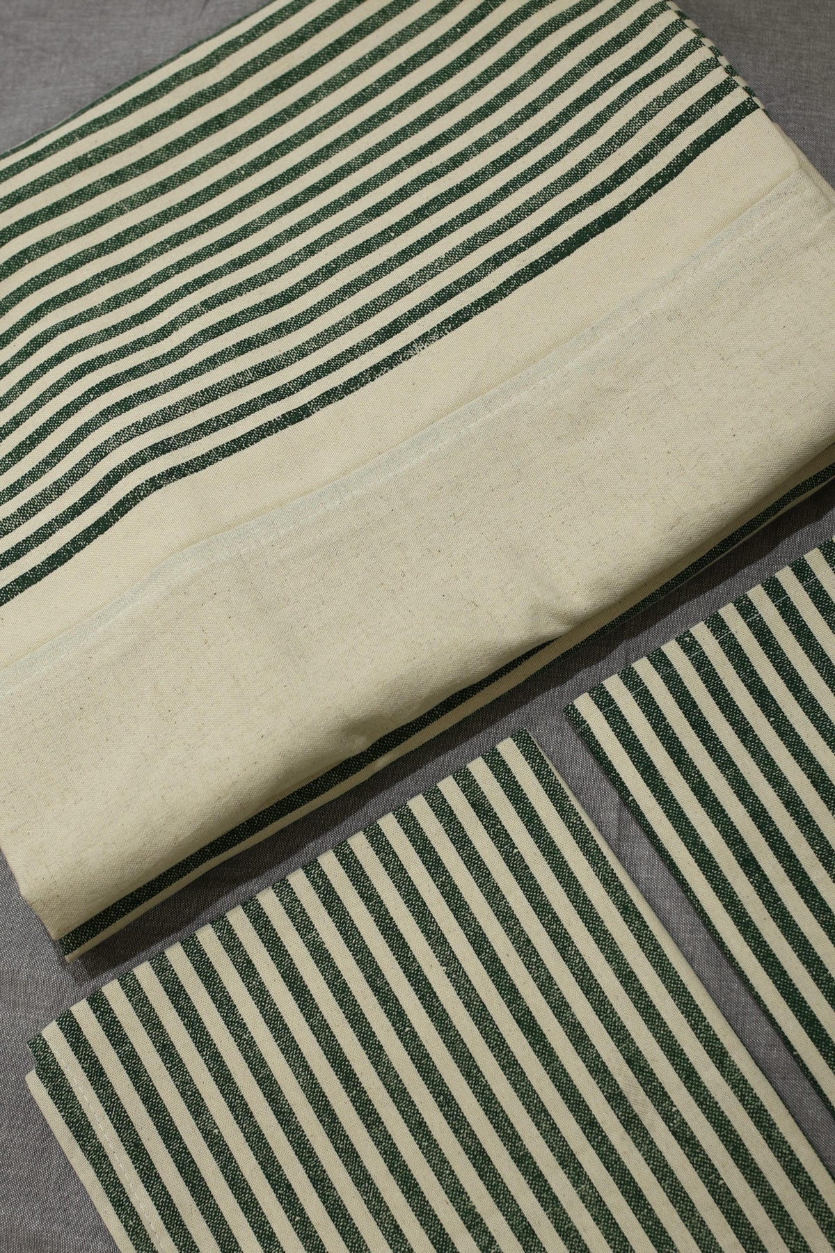 Bedsheets - Queen daily use border bedsheets