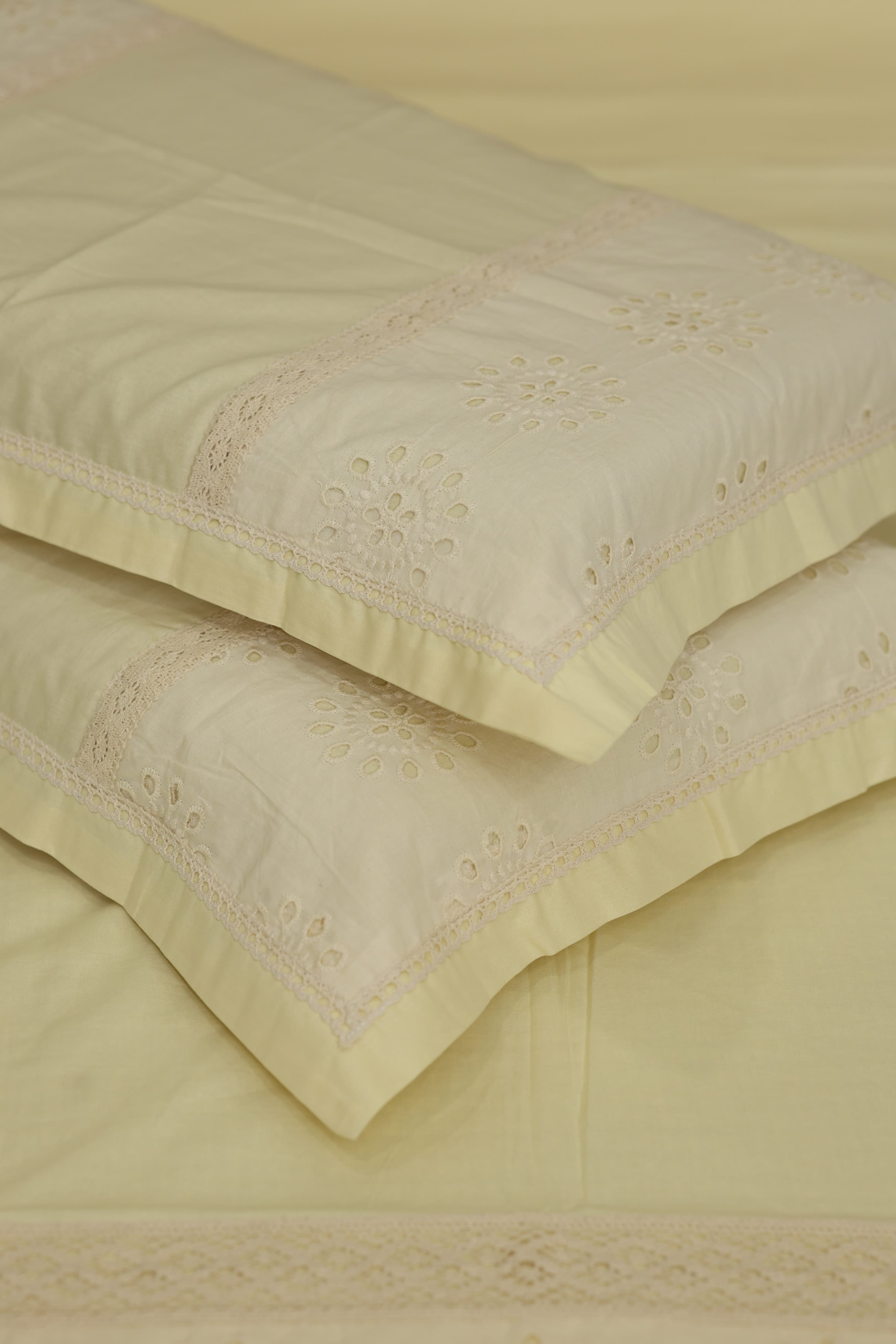 Bedsheets - Premium designer king bedsheets dd lace