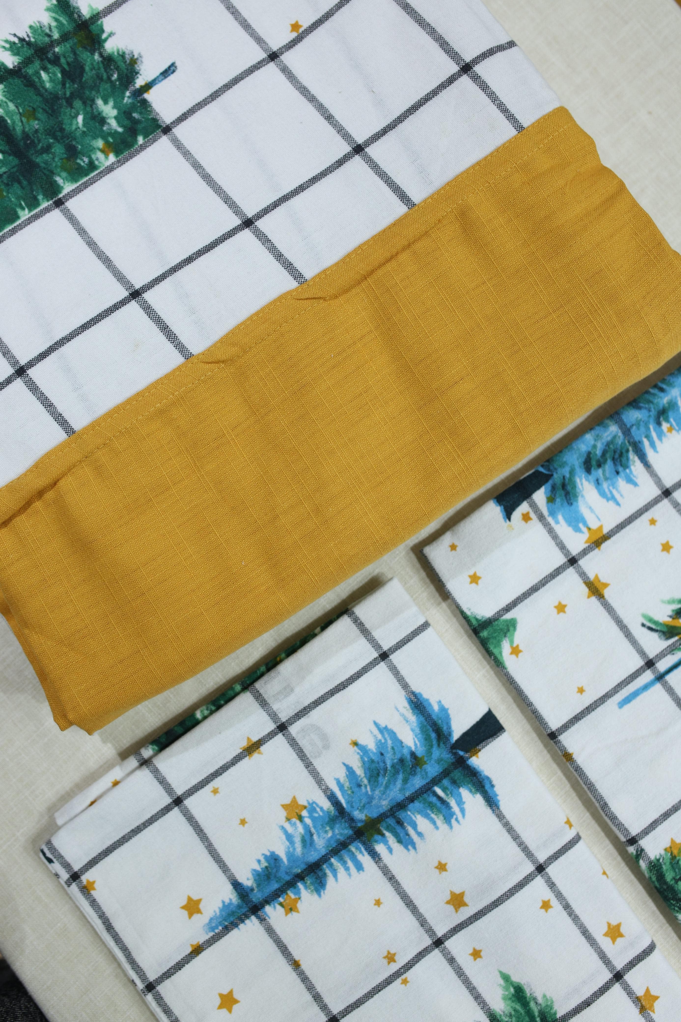 Bedsheets - King Daily use border bedsheets