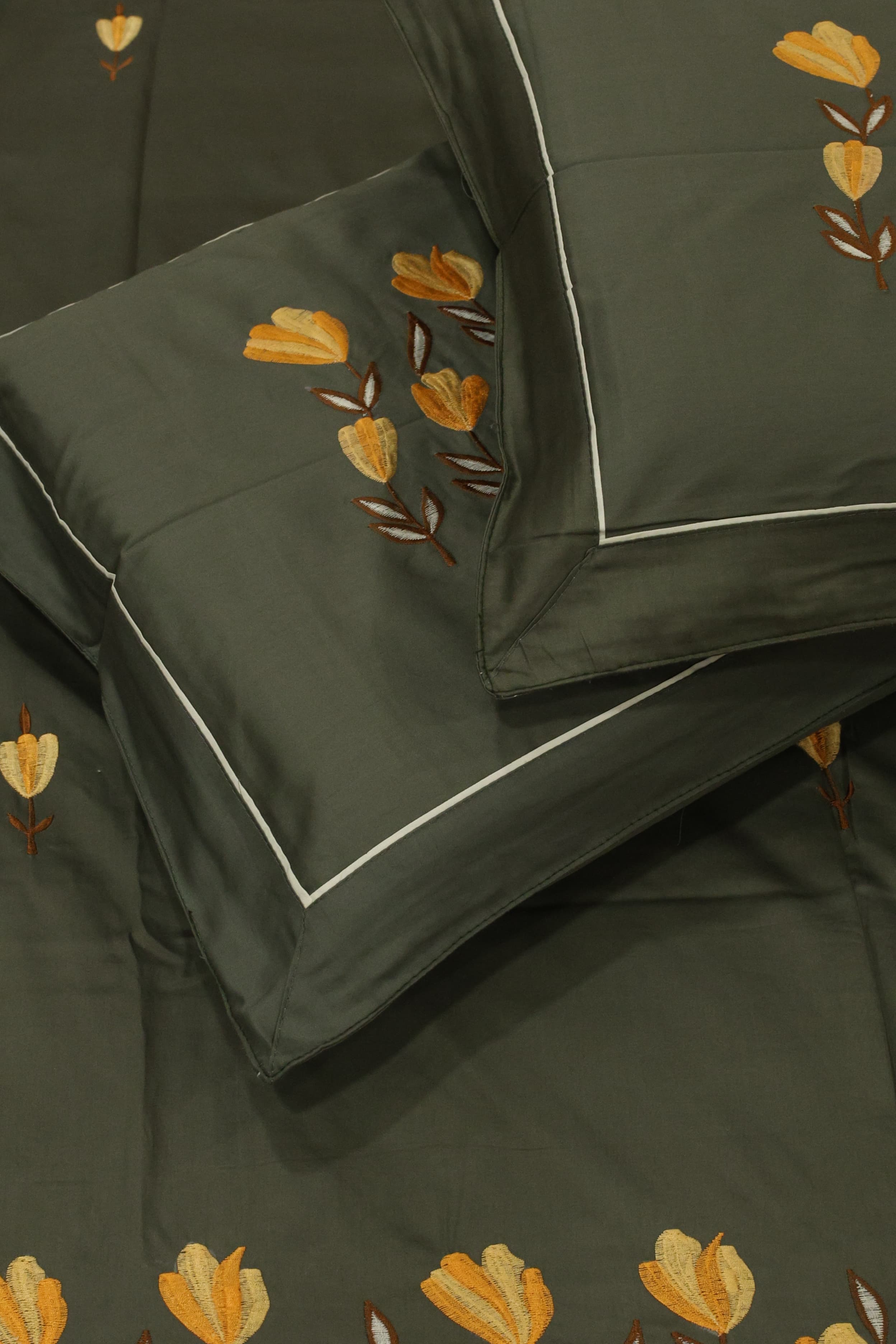 King Size Premium Machine Embroidery Bedsheet Set with 2 Pillow Covers (108x108")