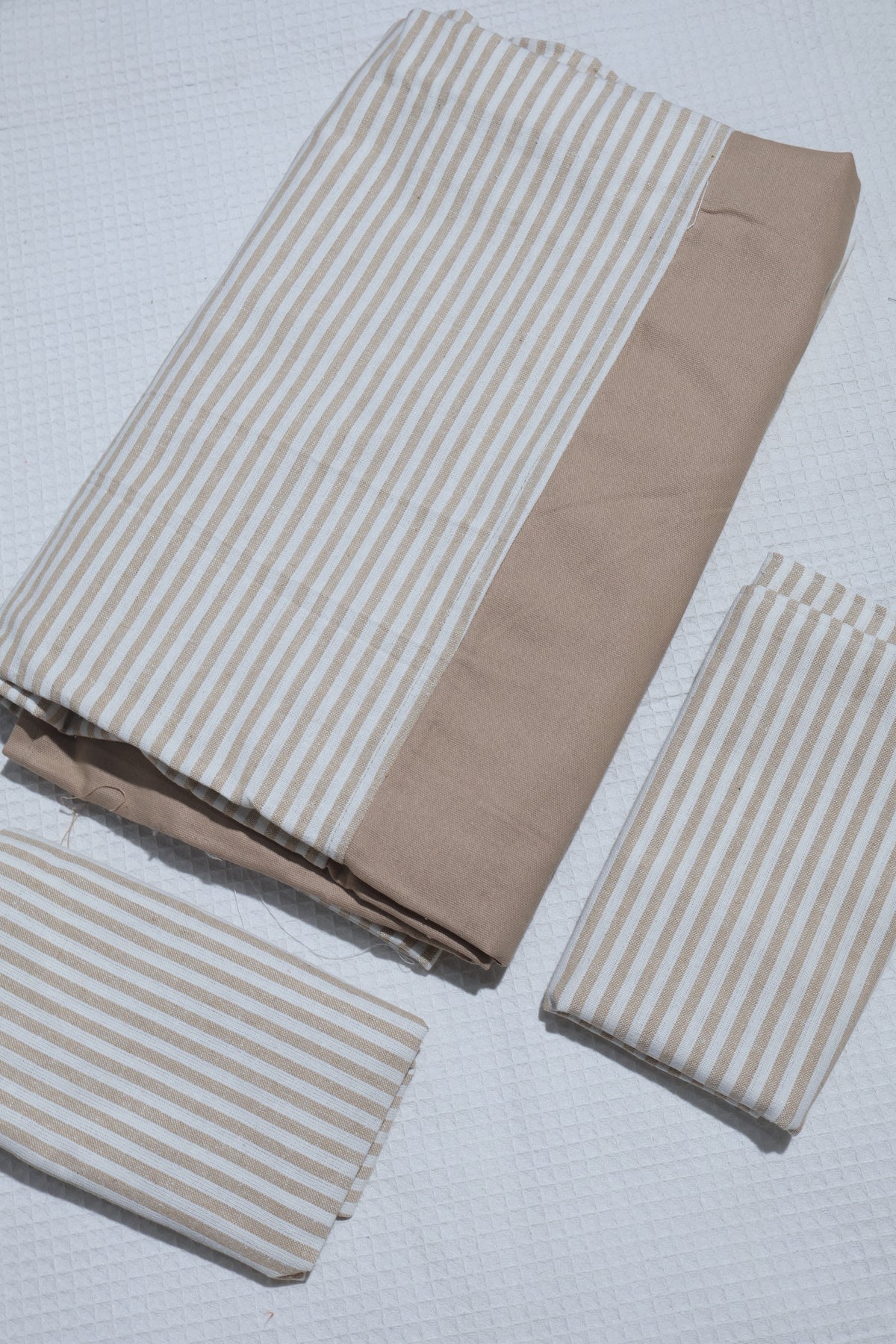 Bedsheets-Queen daily use border bedsheets