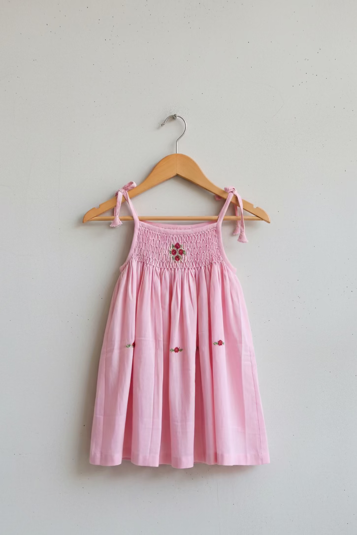 Kids smocked dress 6-10 months
